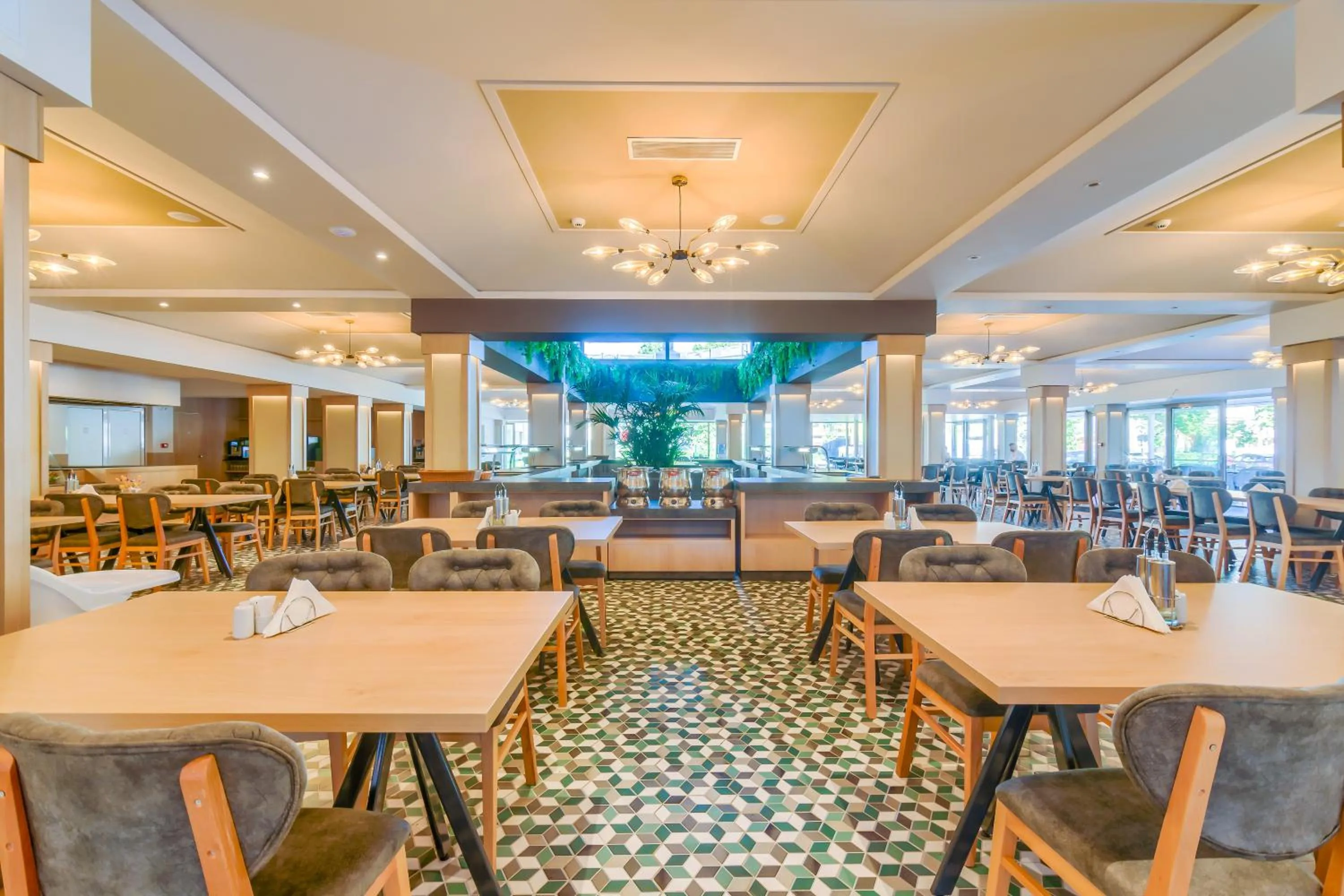 Restaurant/places to eat in Bacolux Koralio, Eforie Nord