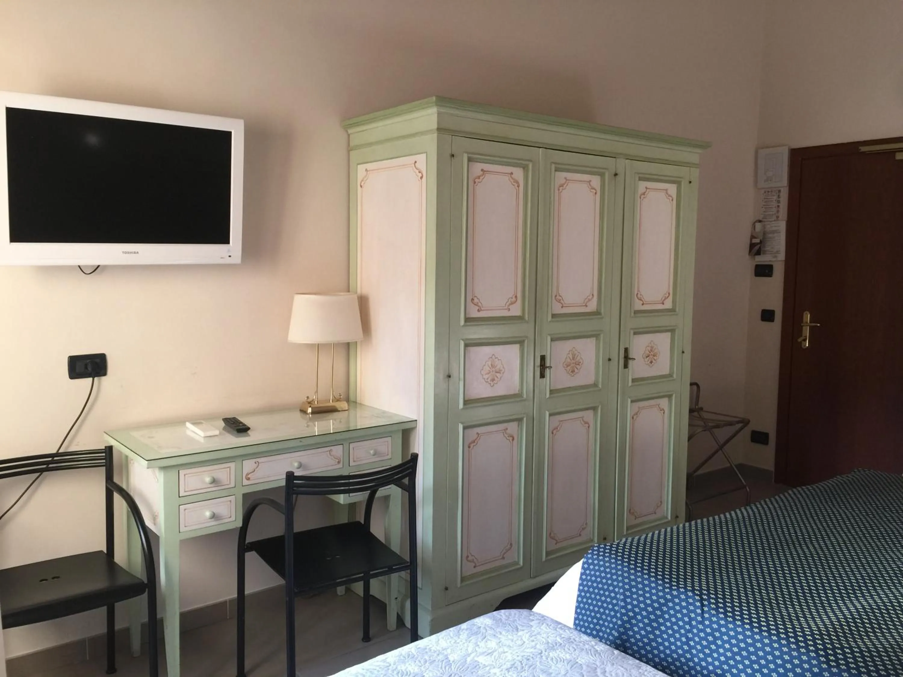 Bedroom, Bed in Hotel Corallo