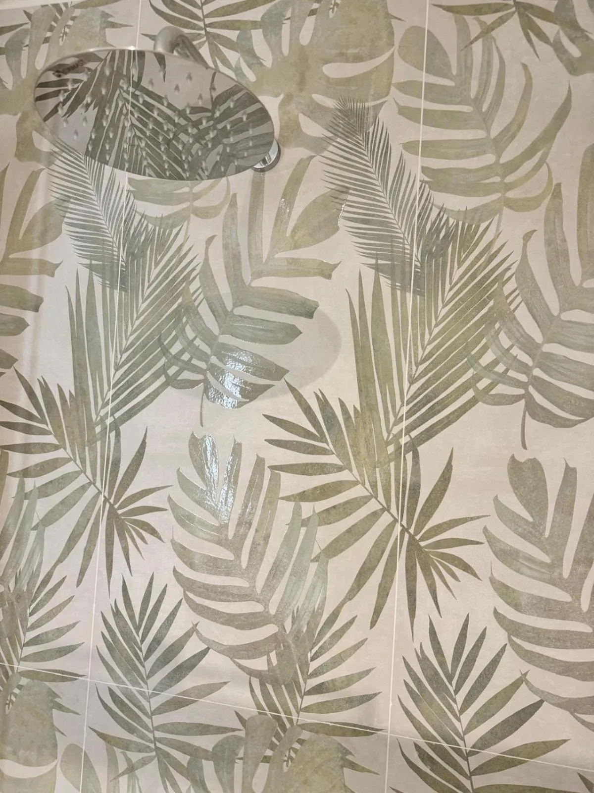 Shower in Hotel Corallo