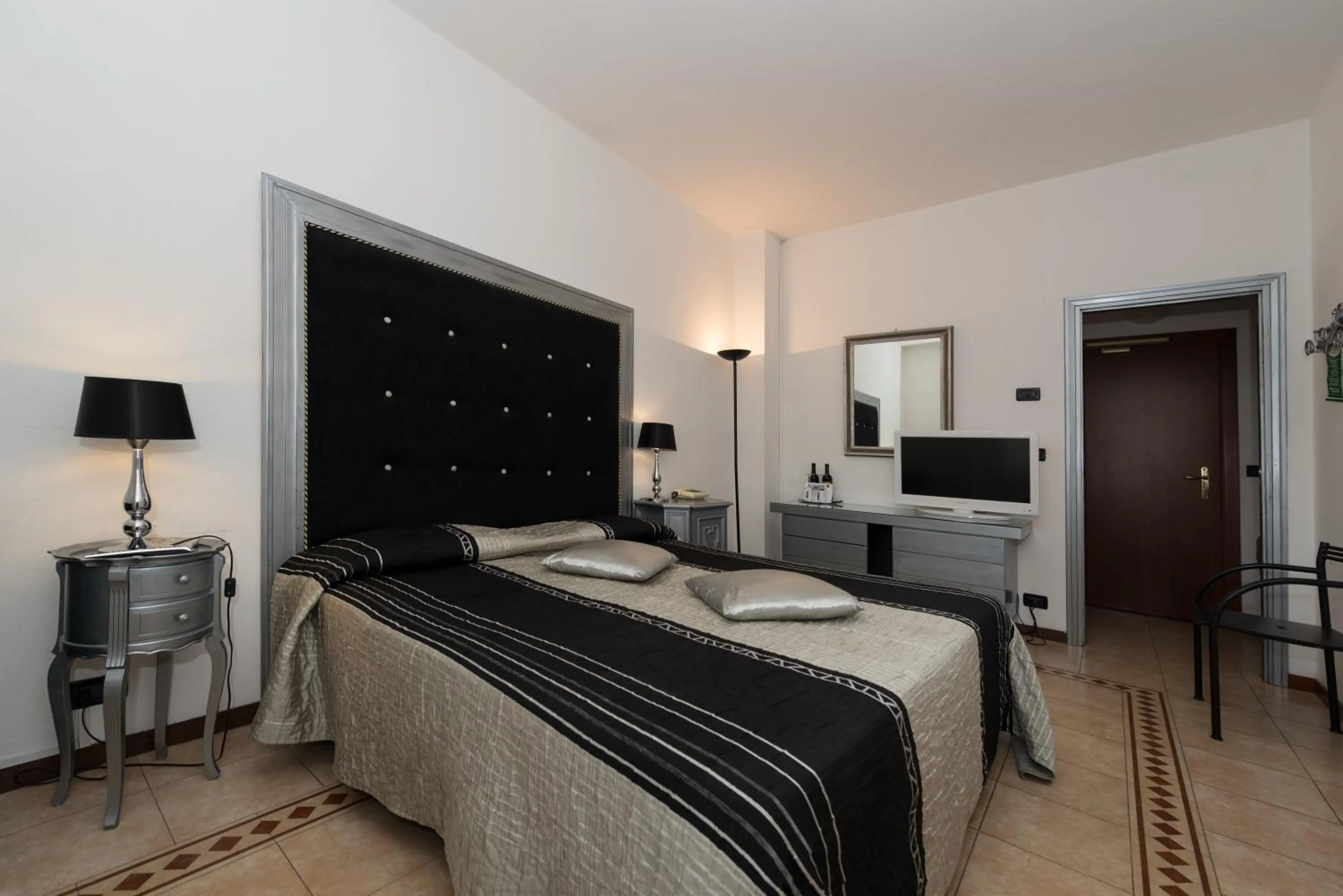 Bedroom, Bed in Hotel Corallo