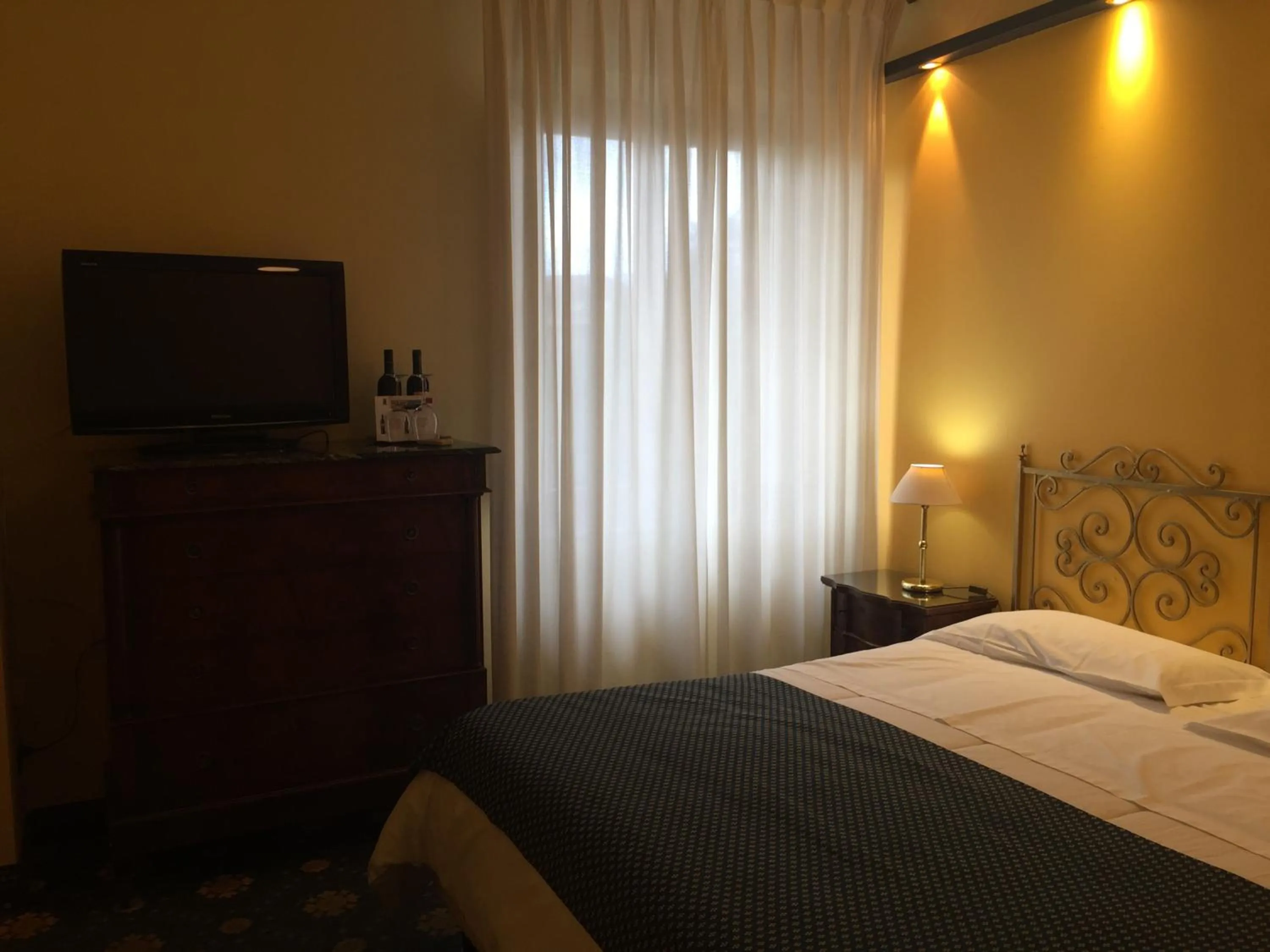 Photo of the whole room, Bed in Hotel Corallo