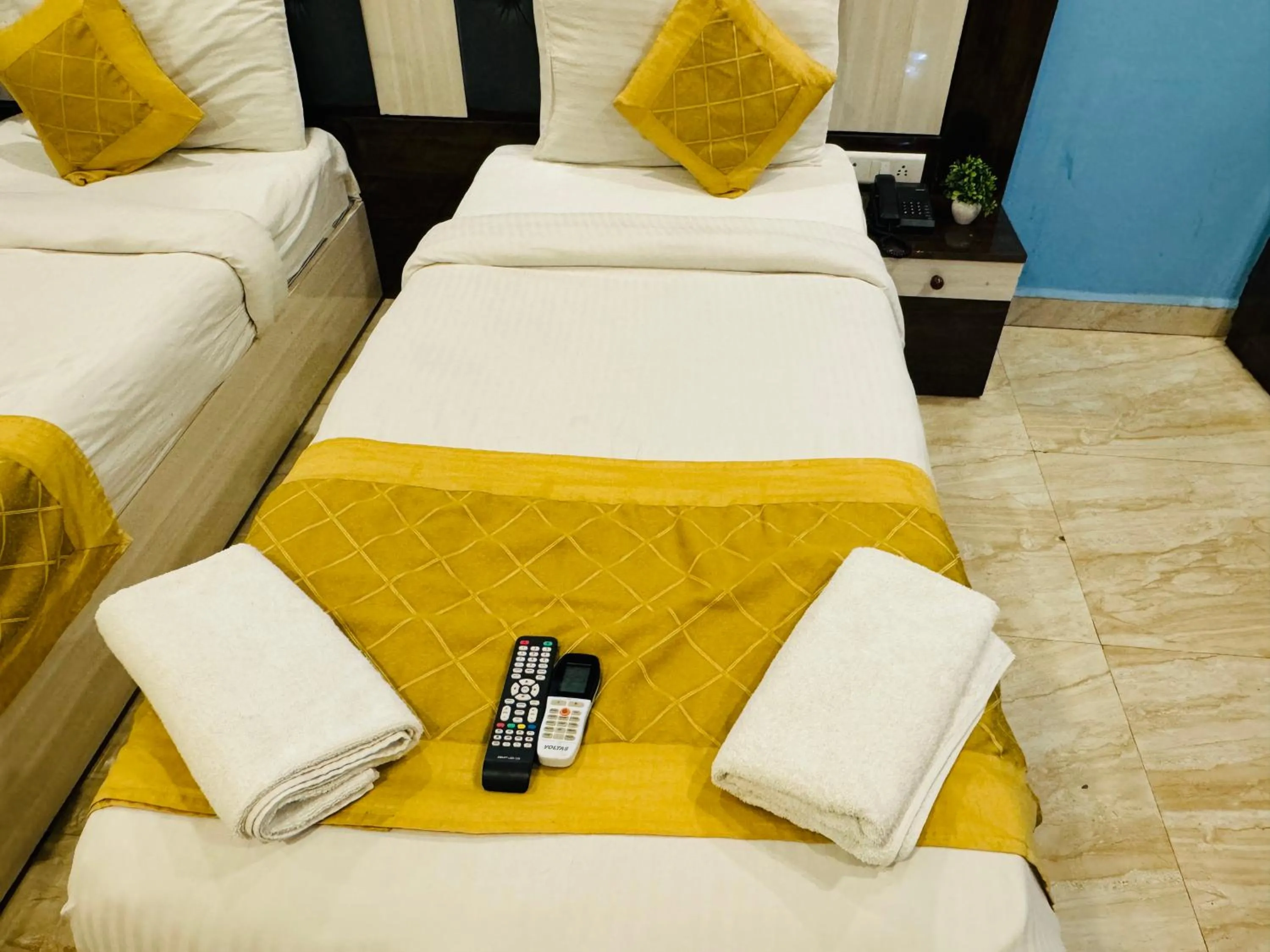 Bedroom, Bed in Airport Hotel Shivaka Inn