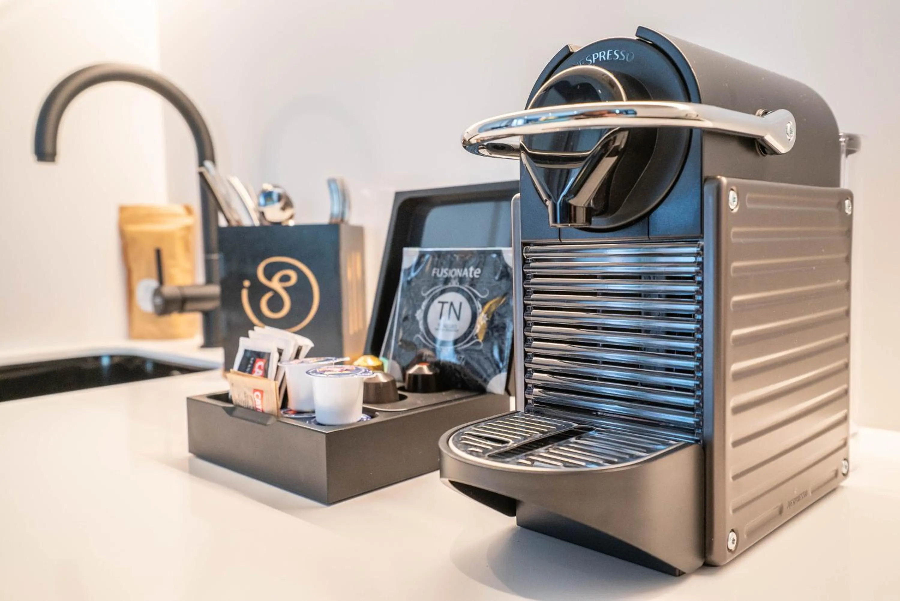 Coffee/tea facilities in SmartRental Collection Gran Vía Capital