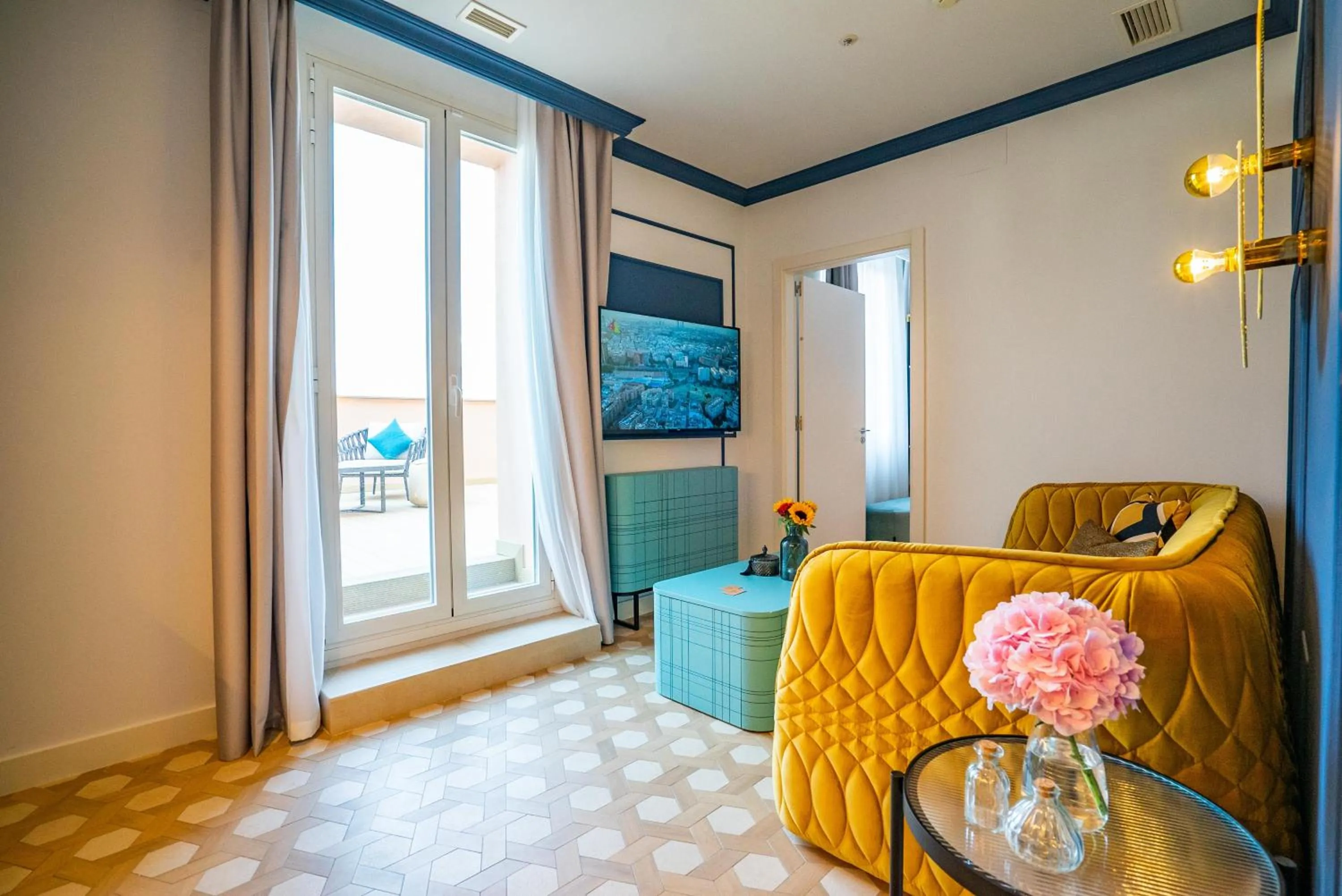 Living room in SmartRental Collection Gran Vía Capital