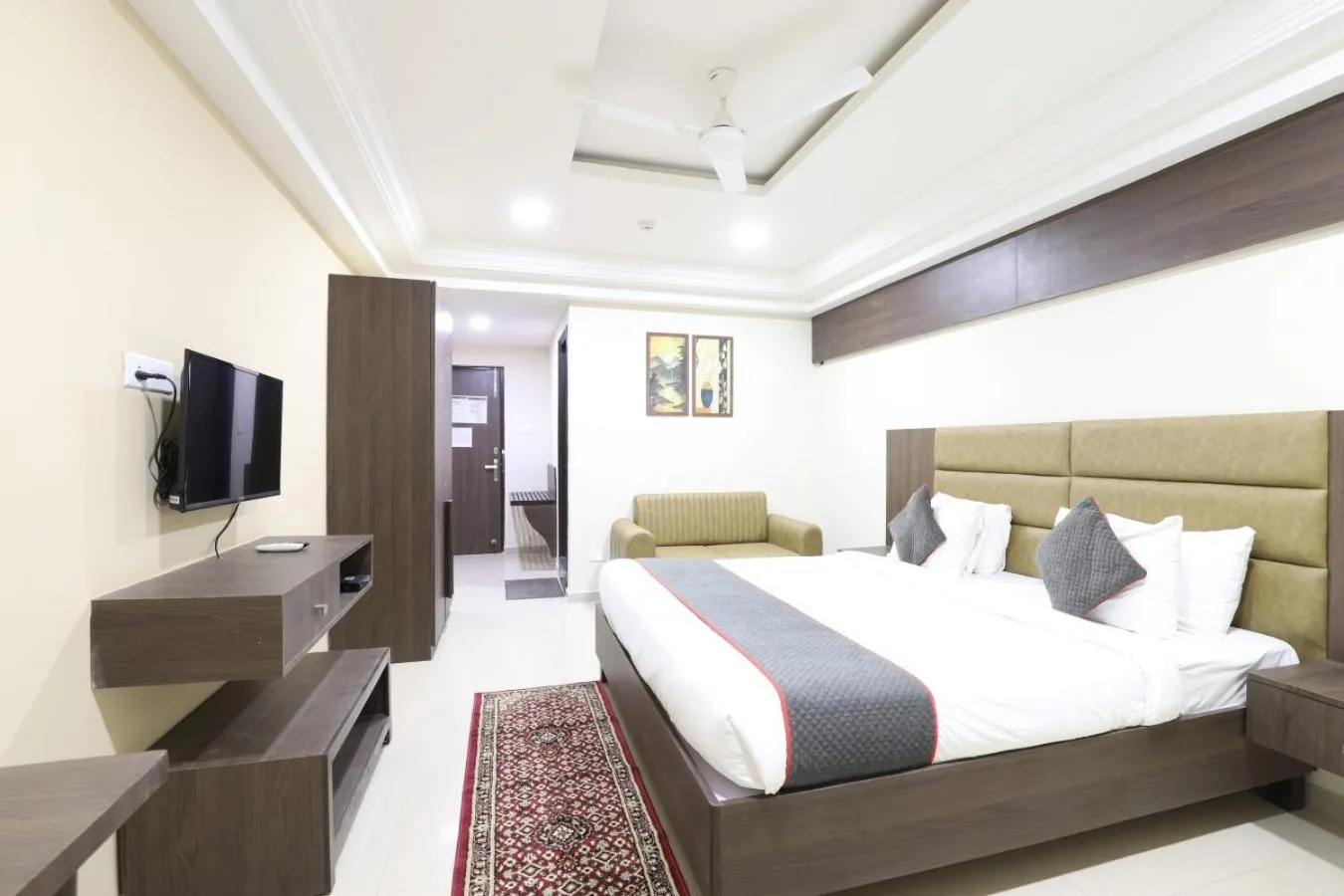 Photo of the whole room, Bed in Alba Premier, Ahmedabad