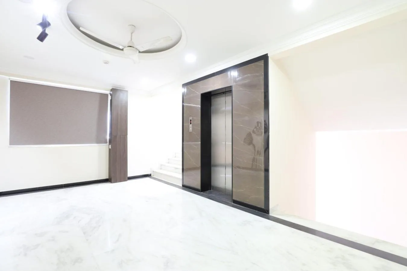 elevator in Alba Premier, Ahmedabad