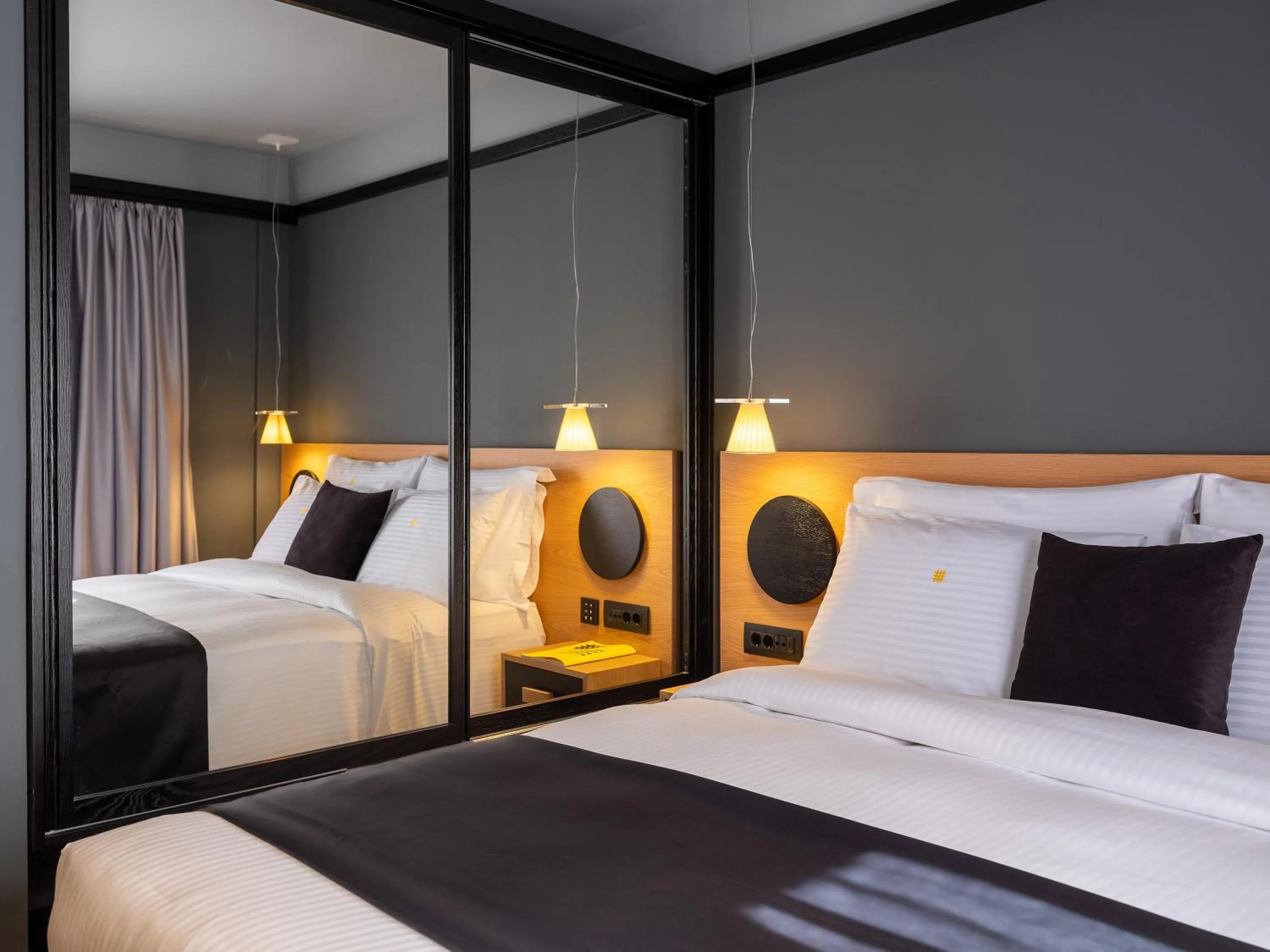 Bed in 3 Pines Design Living