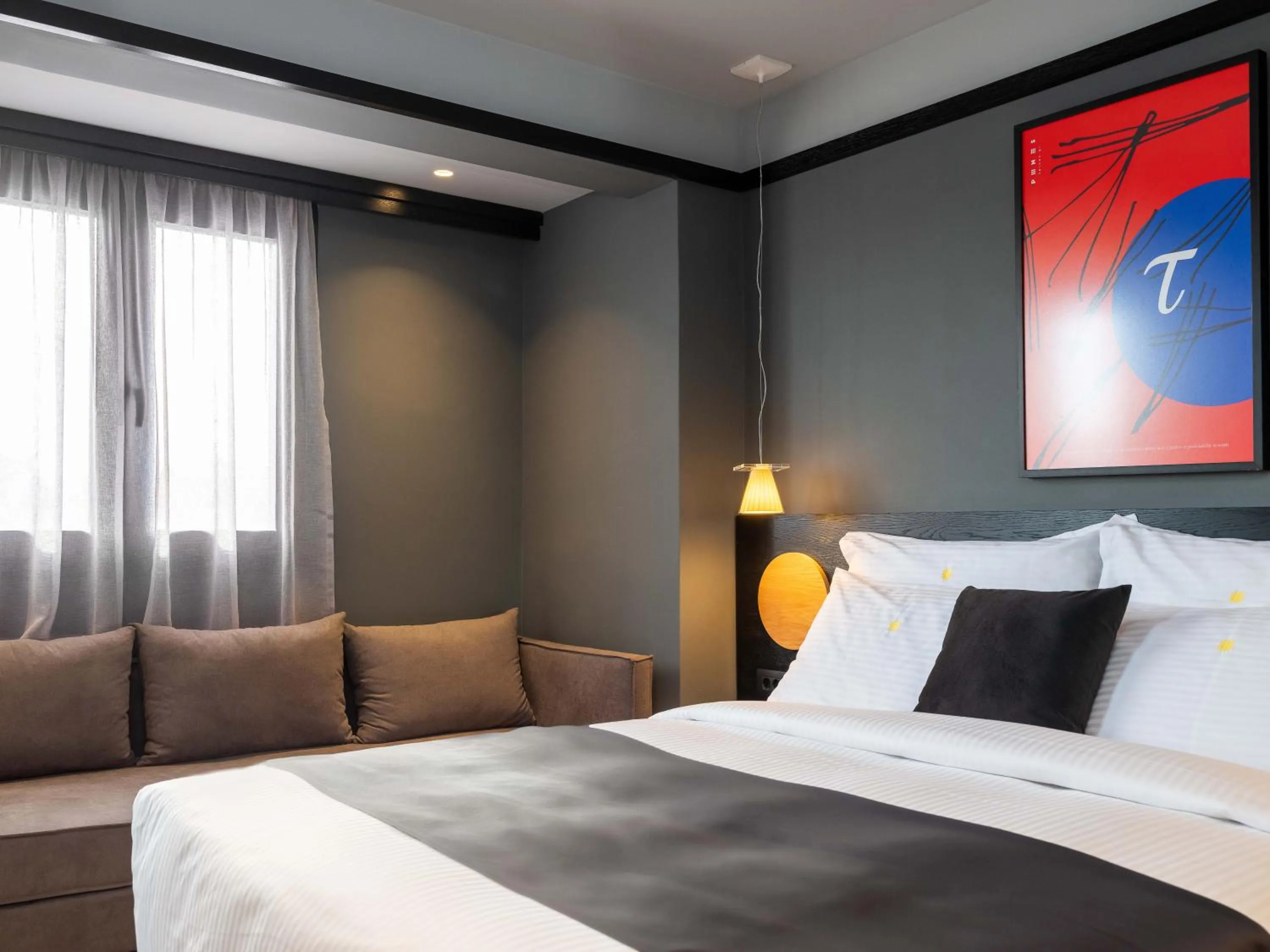 Bed in 3 Pines Design Living