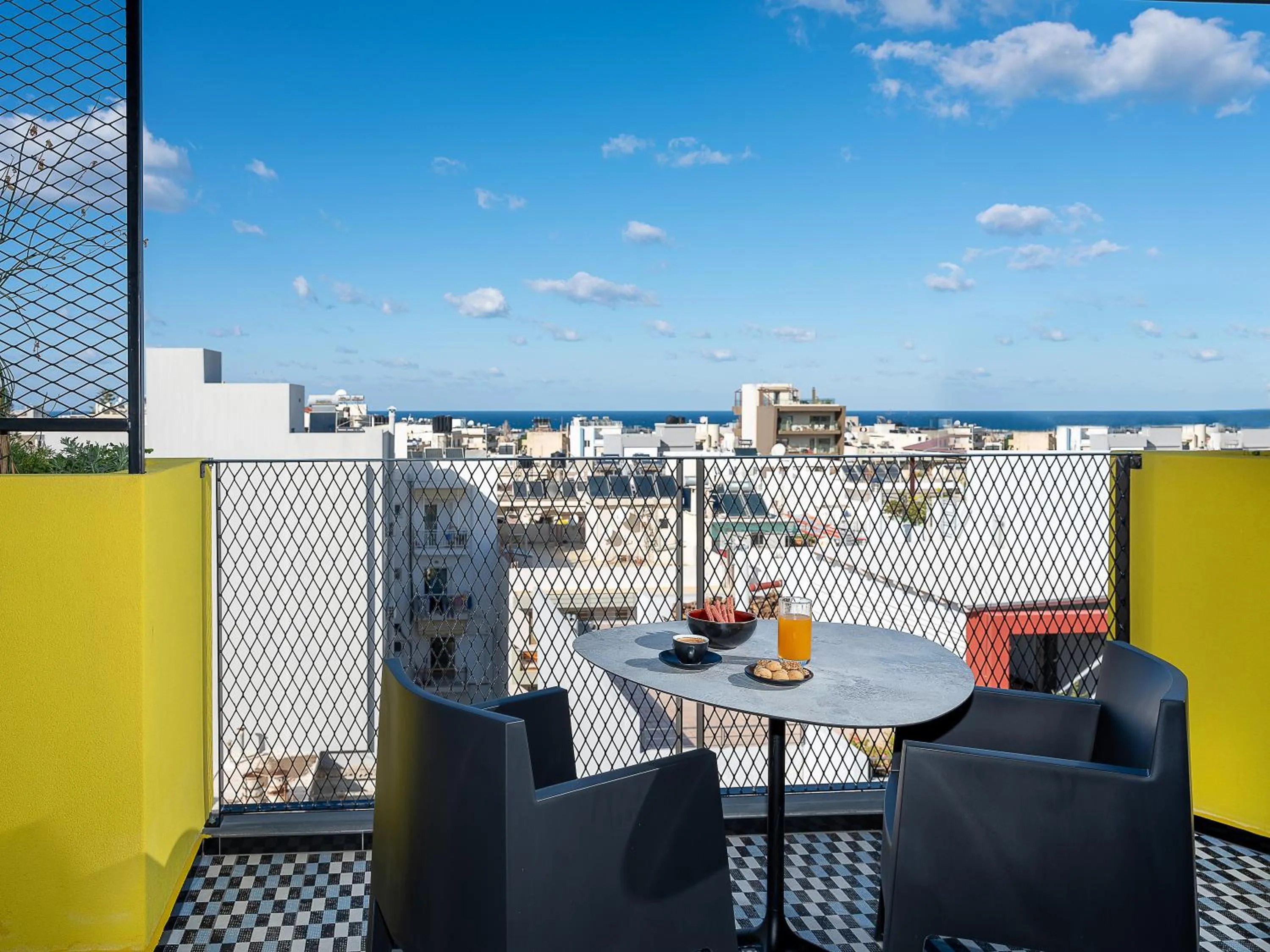 Balcony/Terrace in 3 Pines Design Living