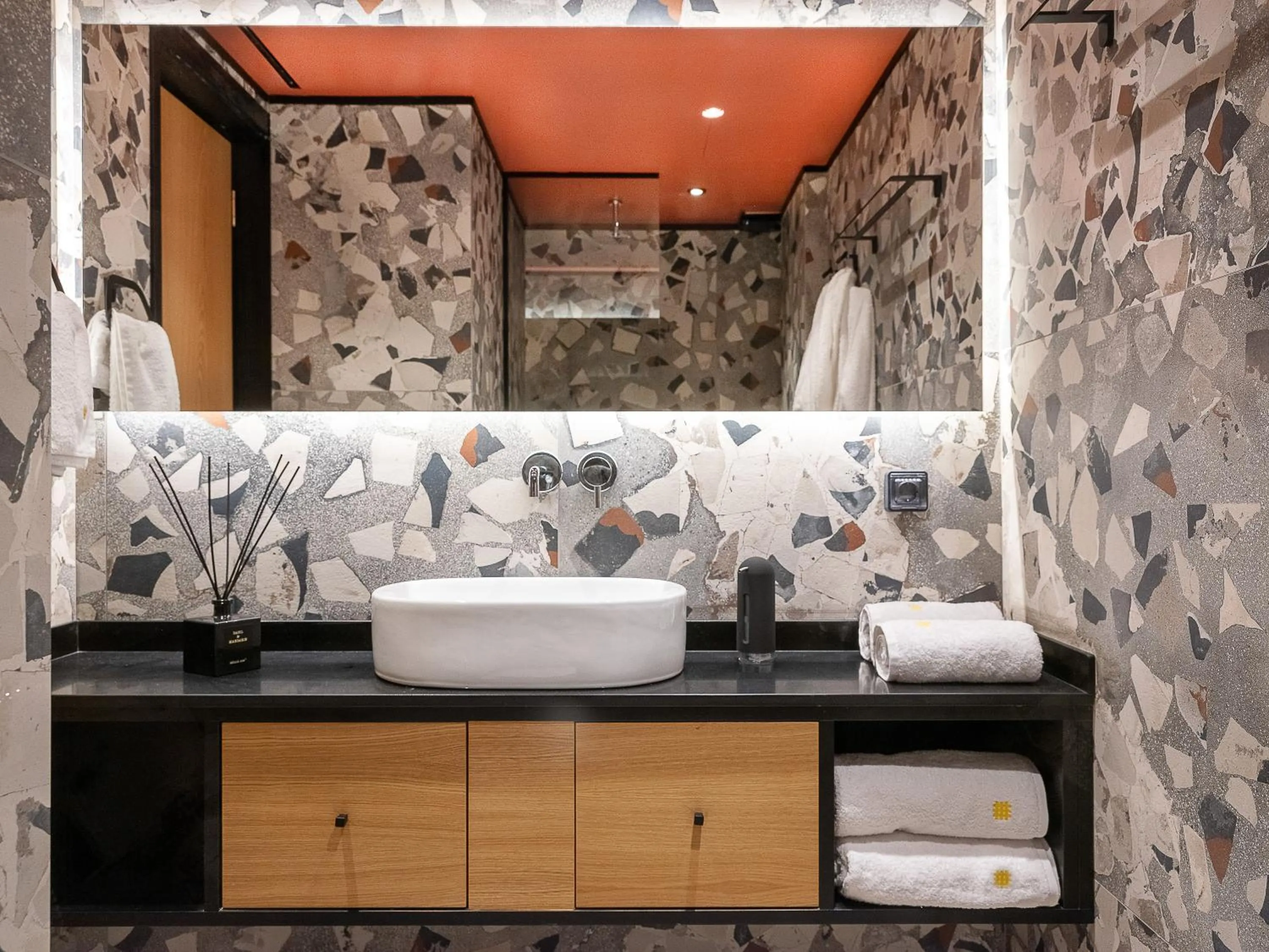 Bathroom in 3 Pines Design Living