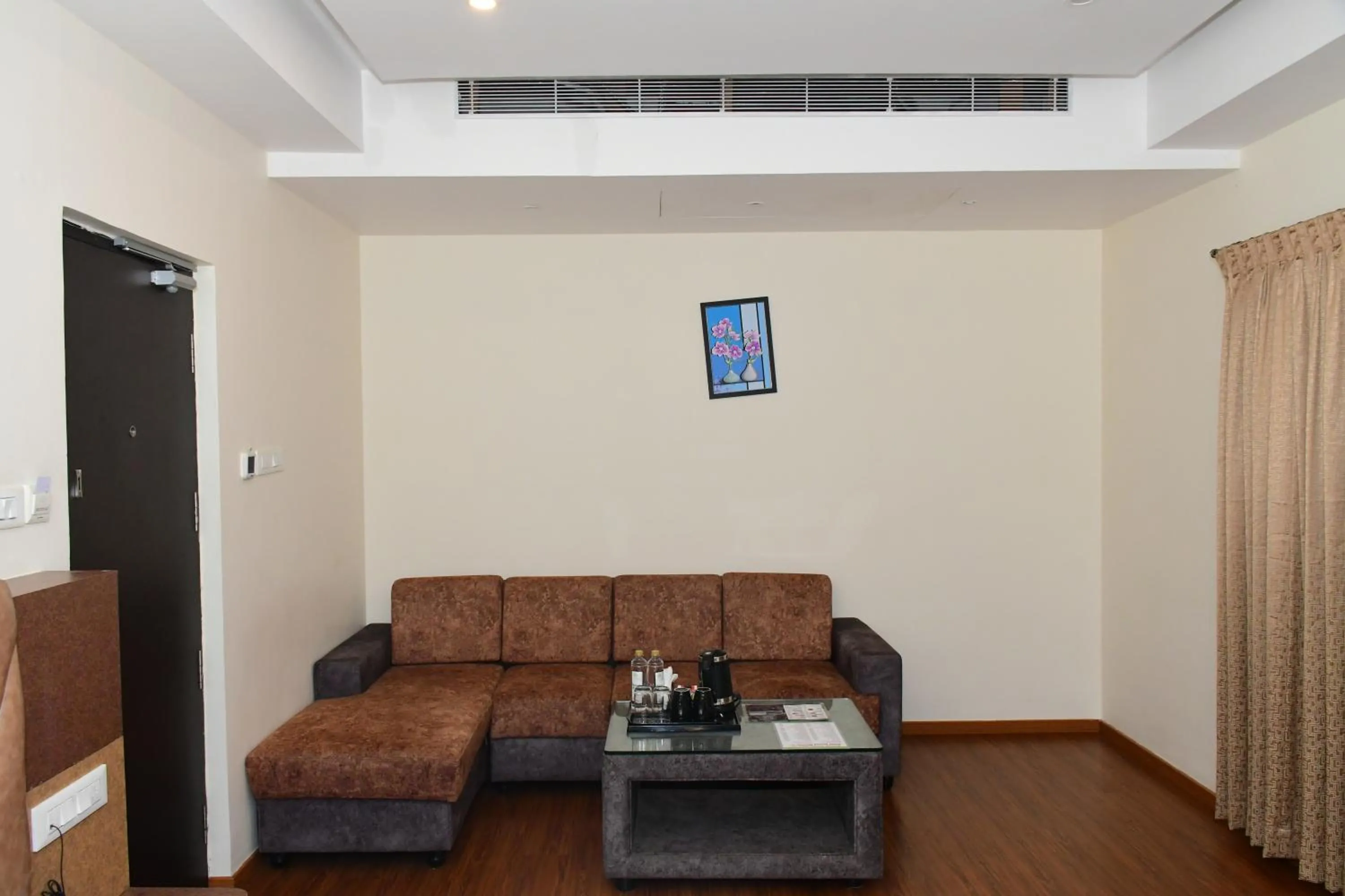 Seating area in Sai Vihaar Inn & Suites