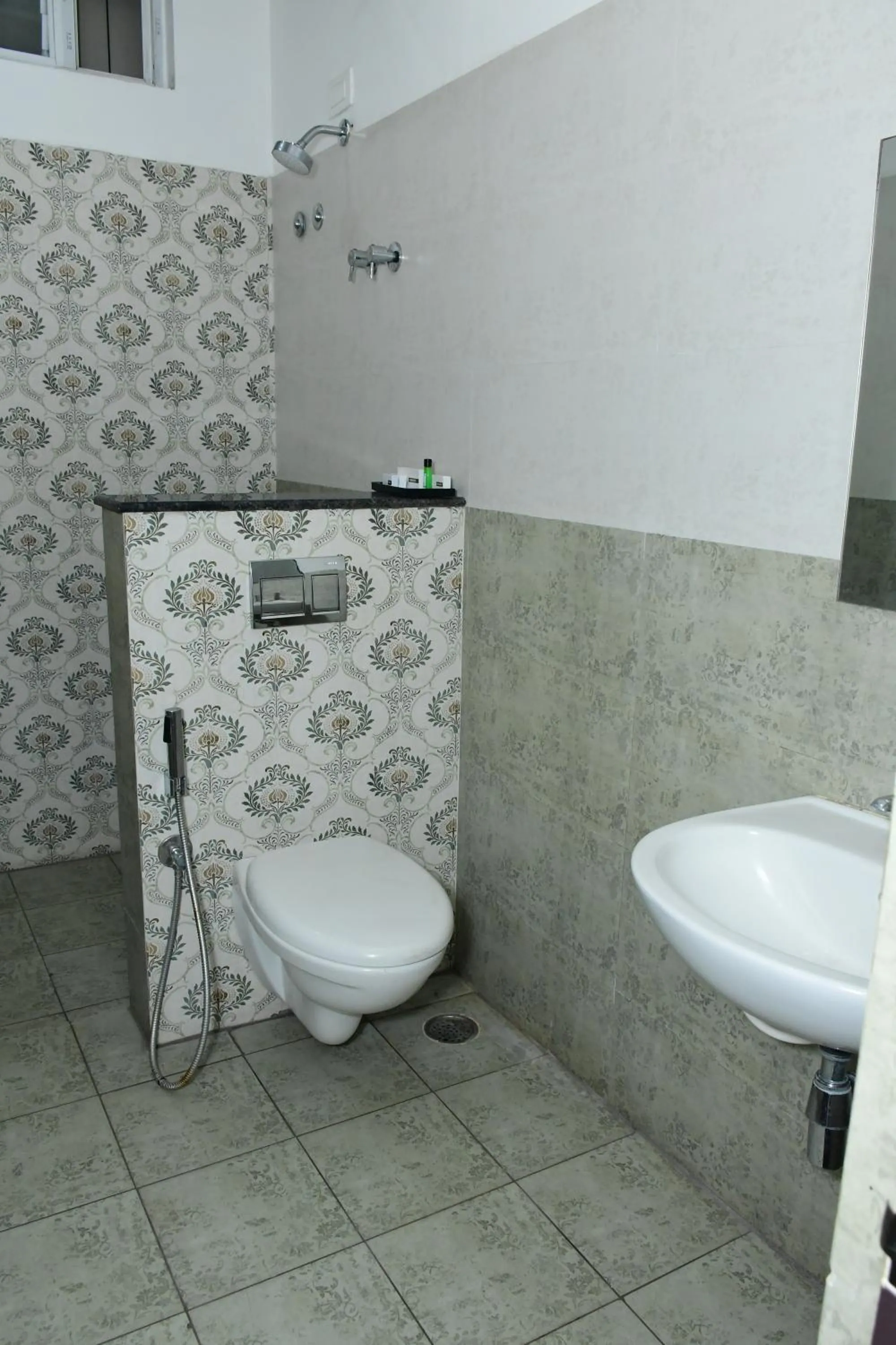 Bathroom in Sai Vihaar Inn & Suites
