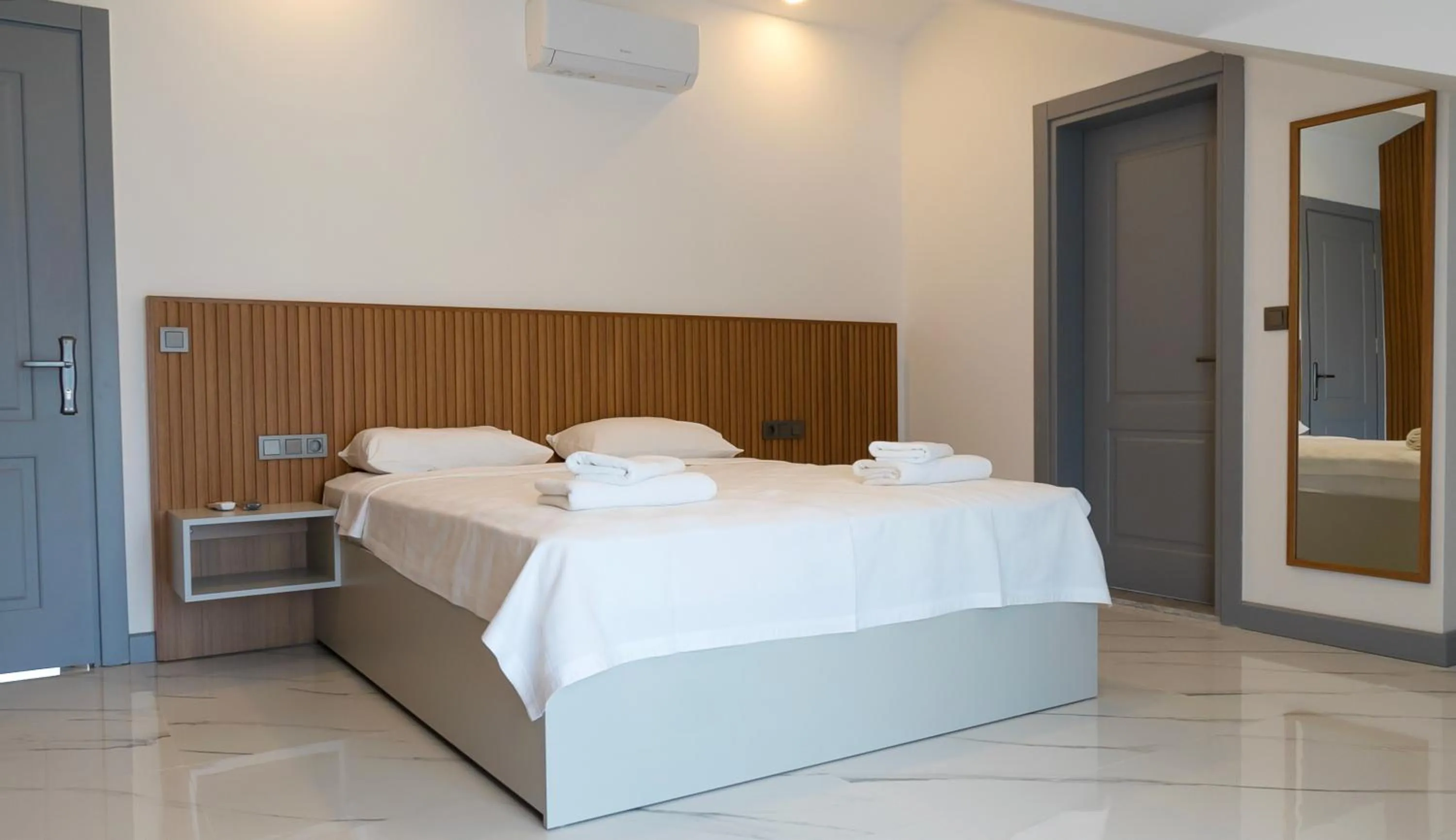 Bed in Vira Suites Hotel