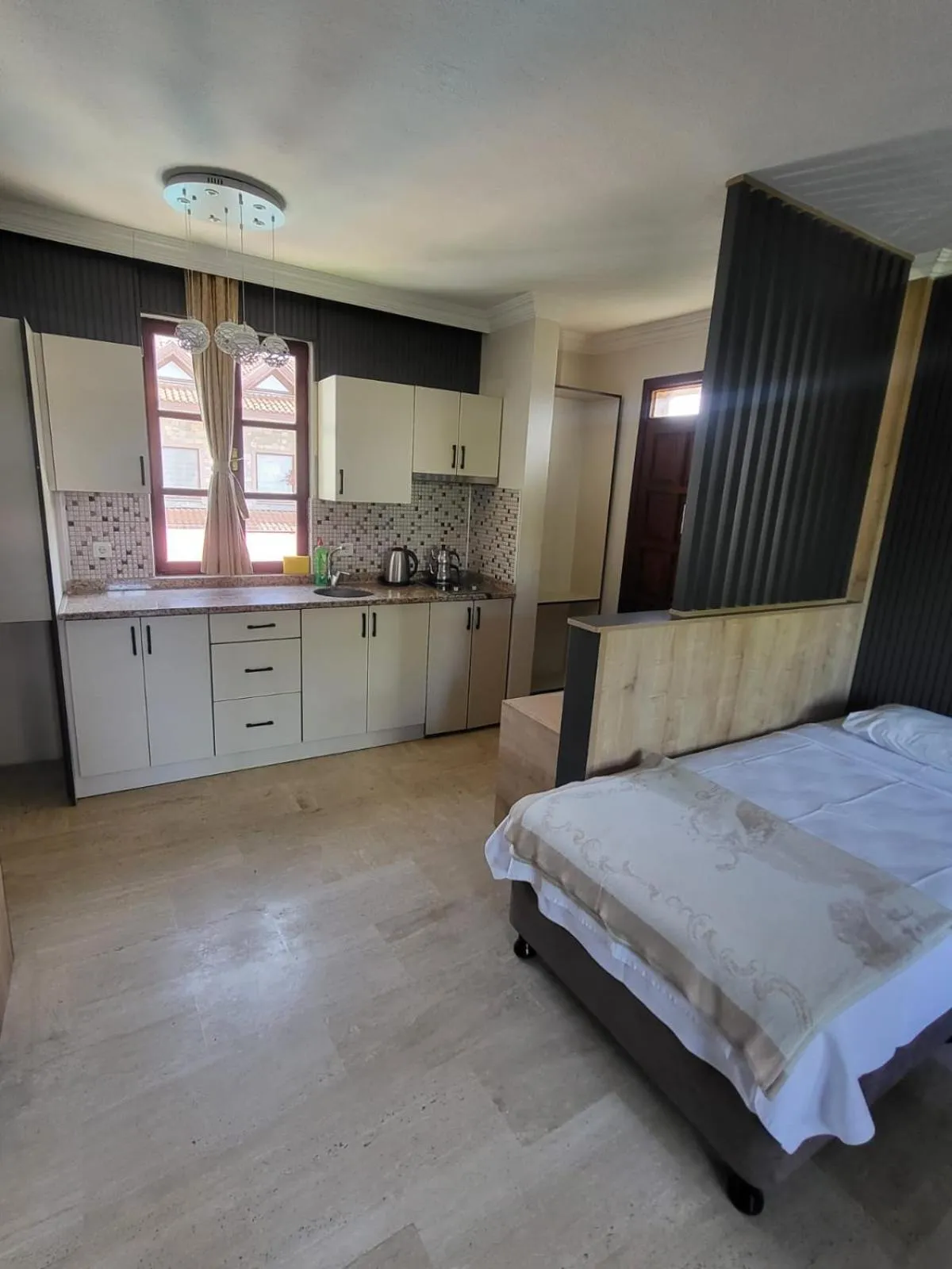 kitchen, Bed in Vira Suites Hotel