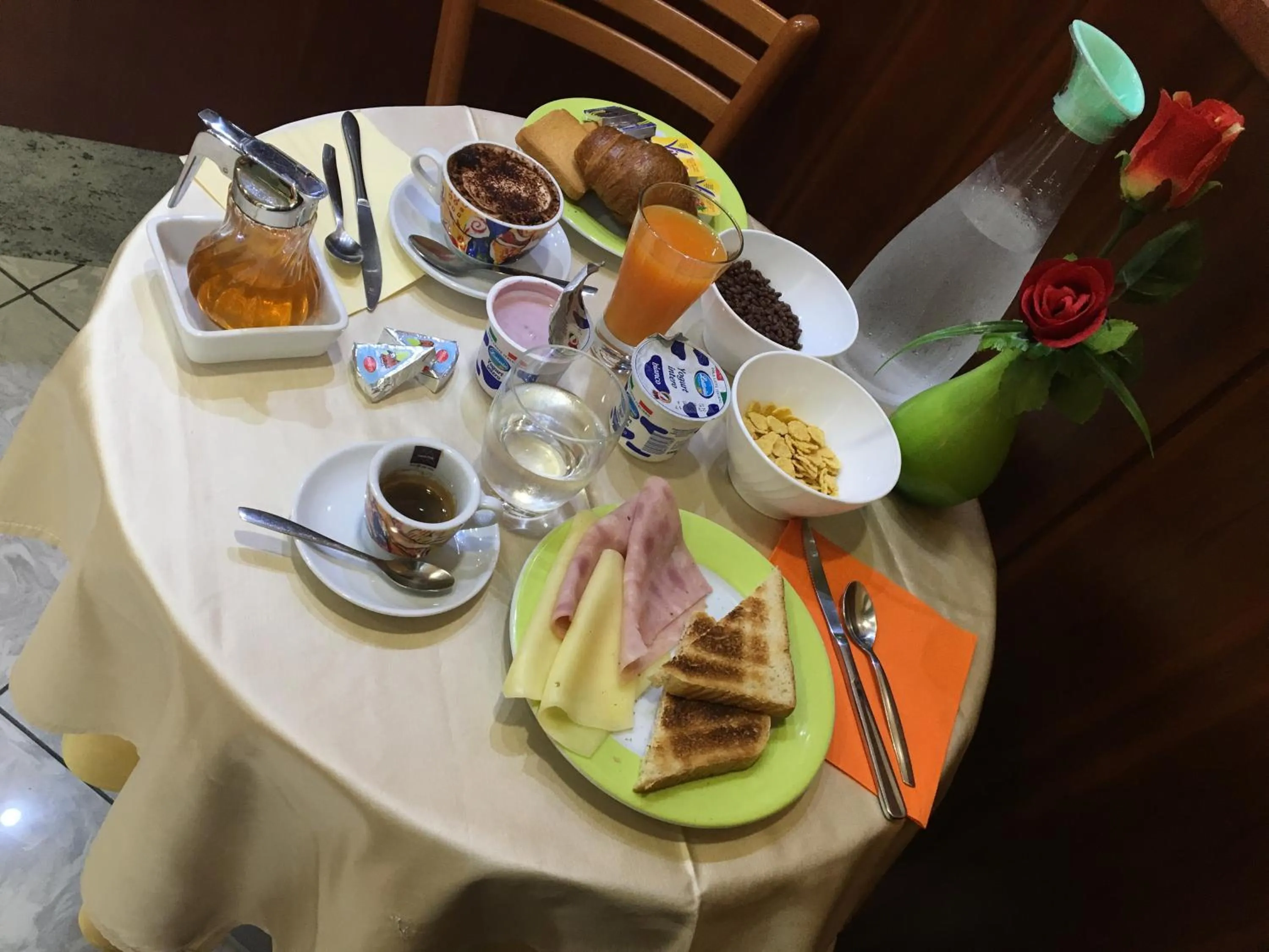 Breakfast in Hotel Dorè