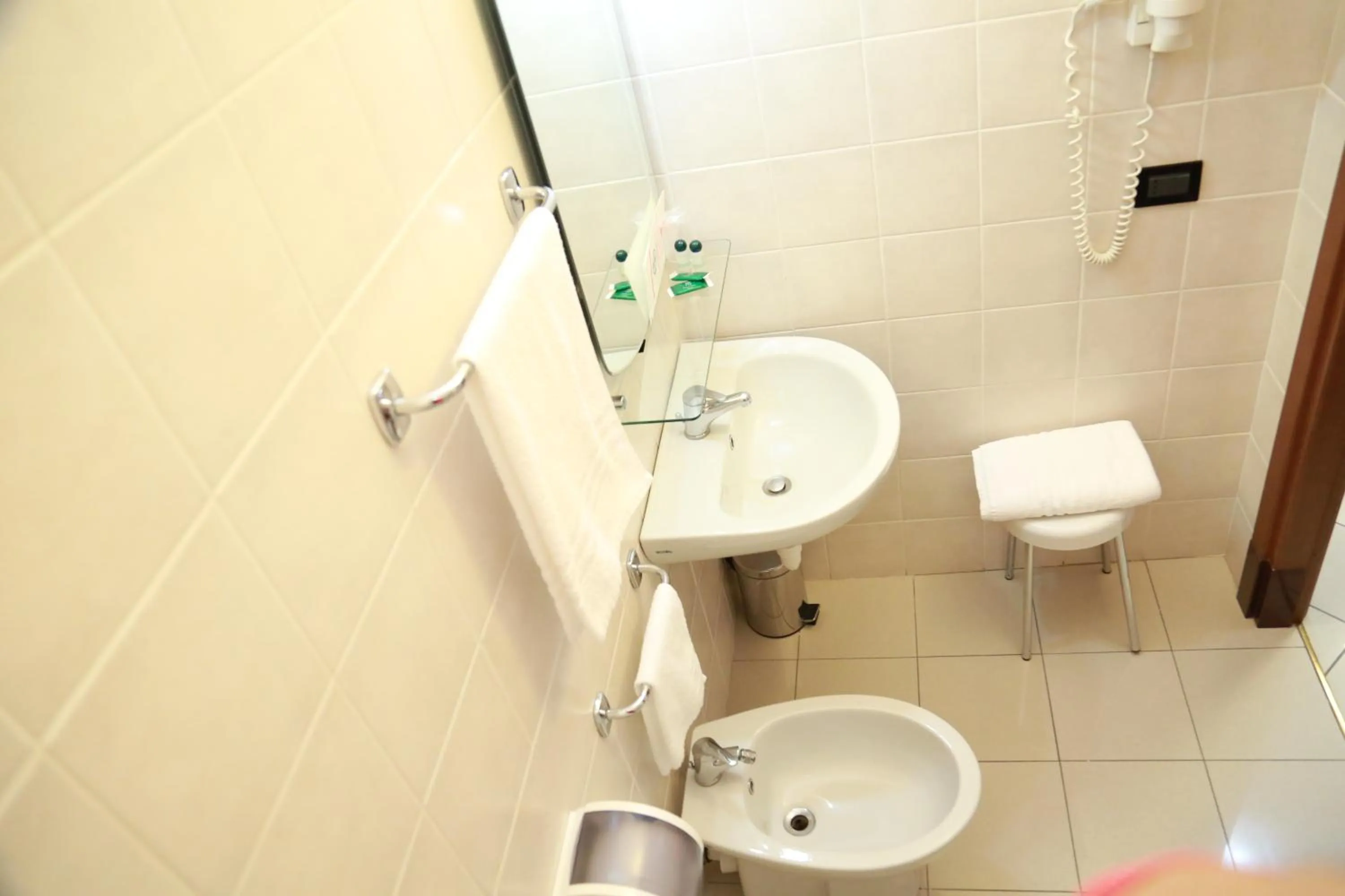 Shower in Hotel Dorè