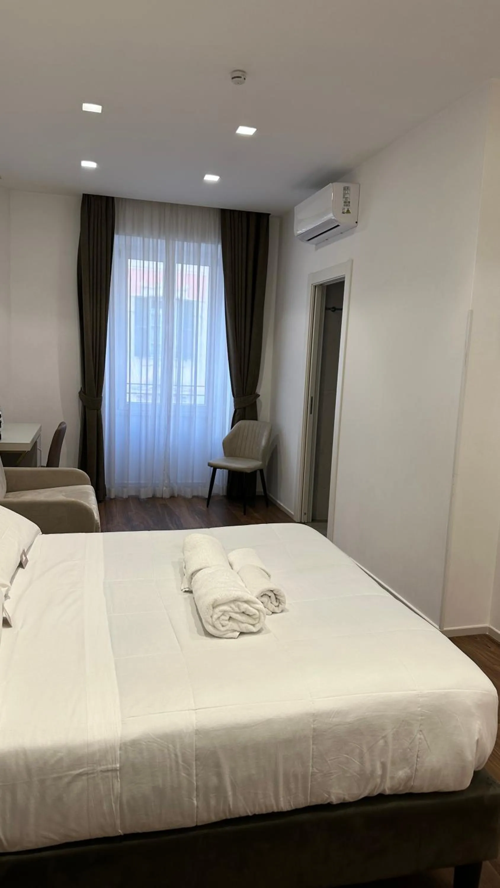 Bed in AngelicaHome Roma