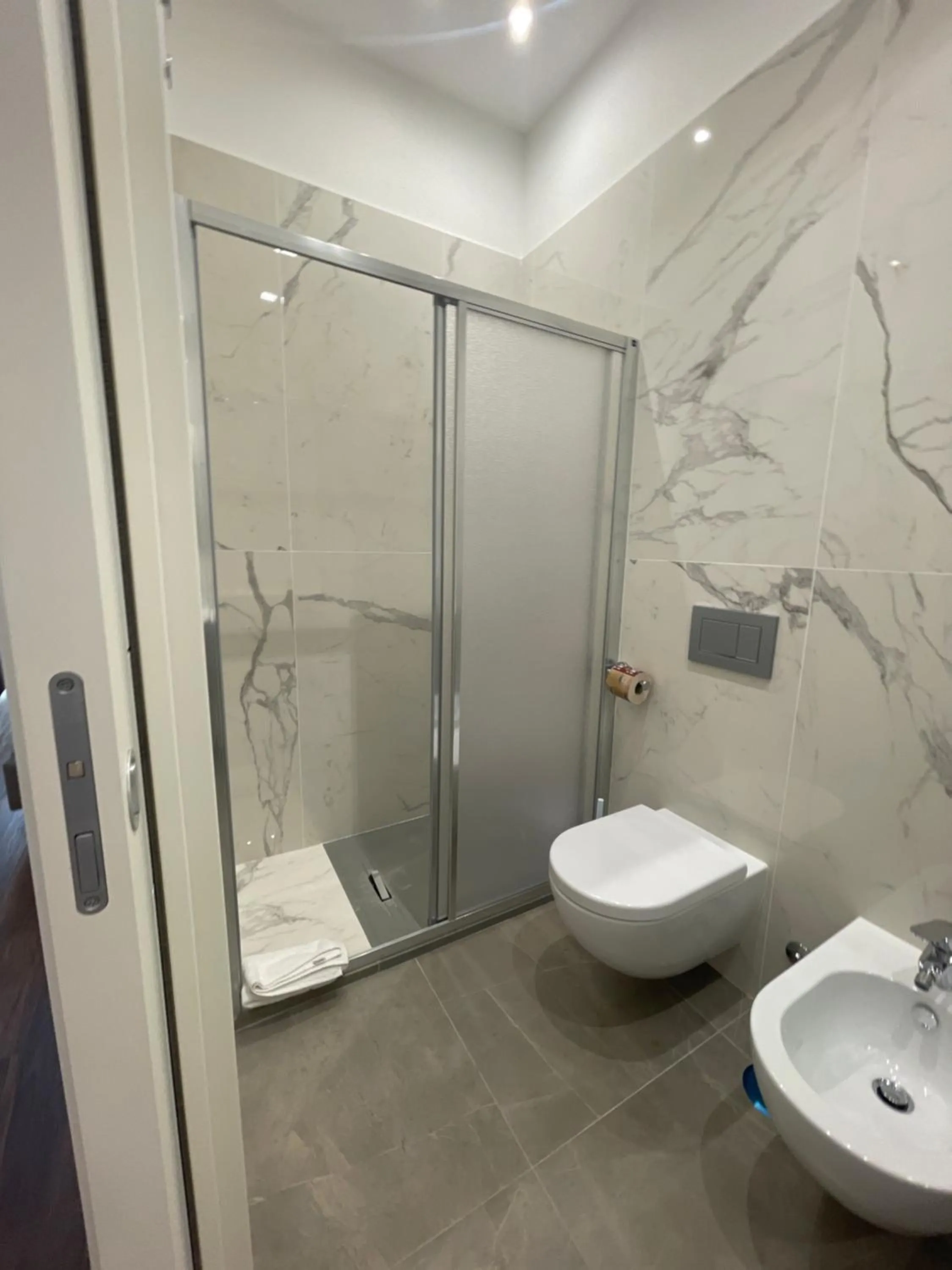 Shower in AngelicaHome Roma
