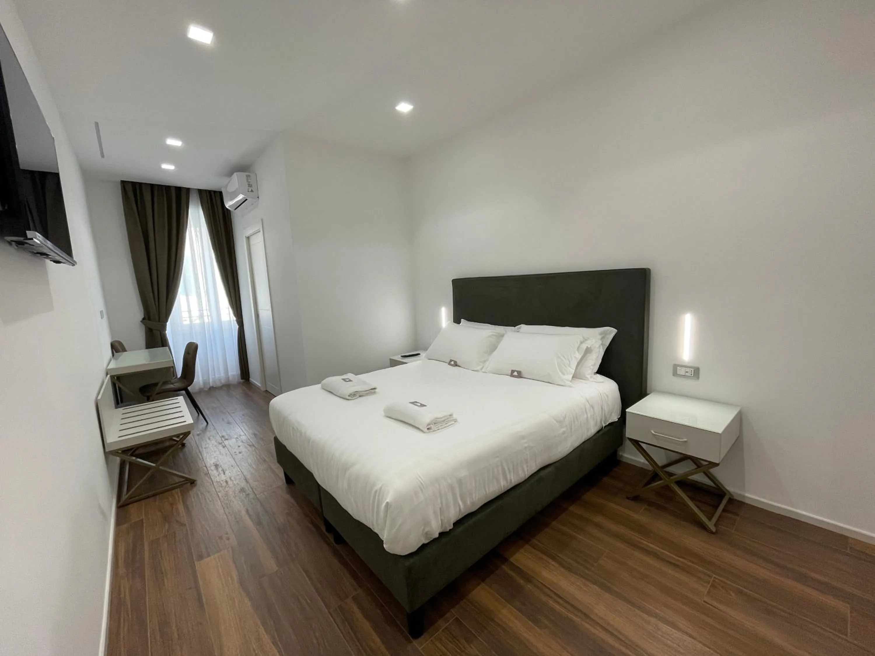 Bed in AngelicaHome Roma