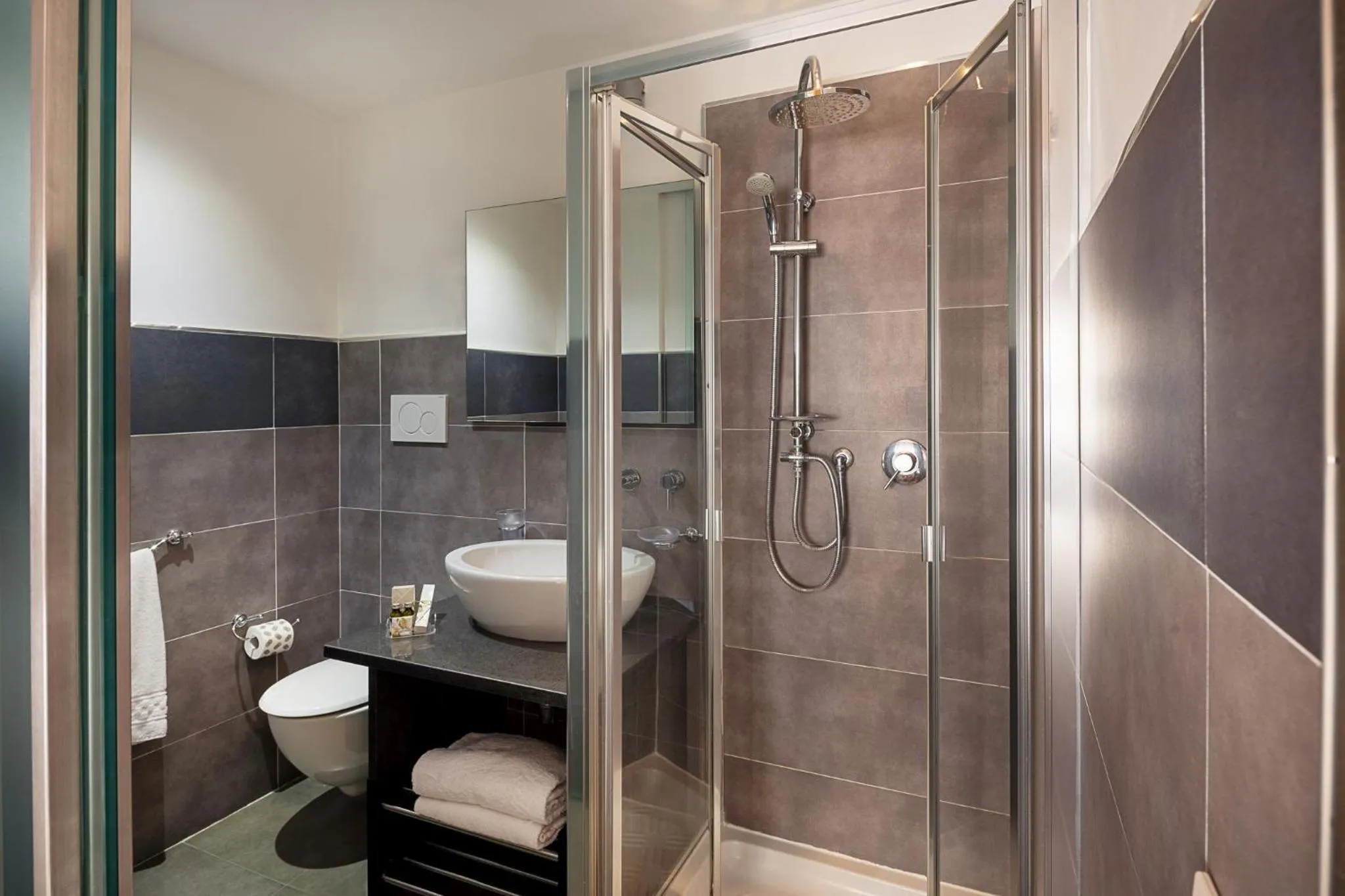 Bathroom in Precise House Montaperti Siena