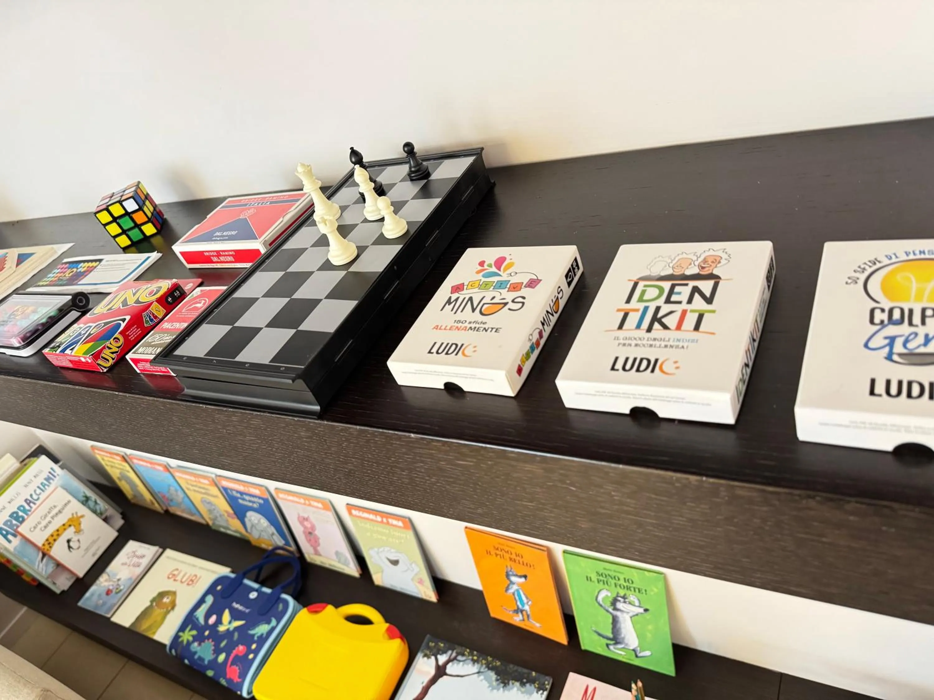 Library in Hotel Casa Poli