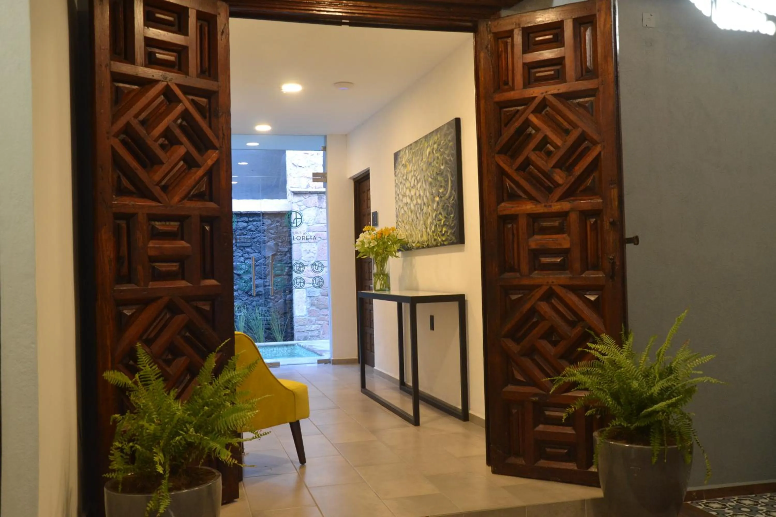 Swimming pool in Hotel Boutique Casa Loreta