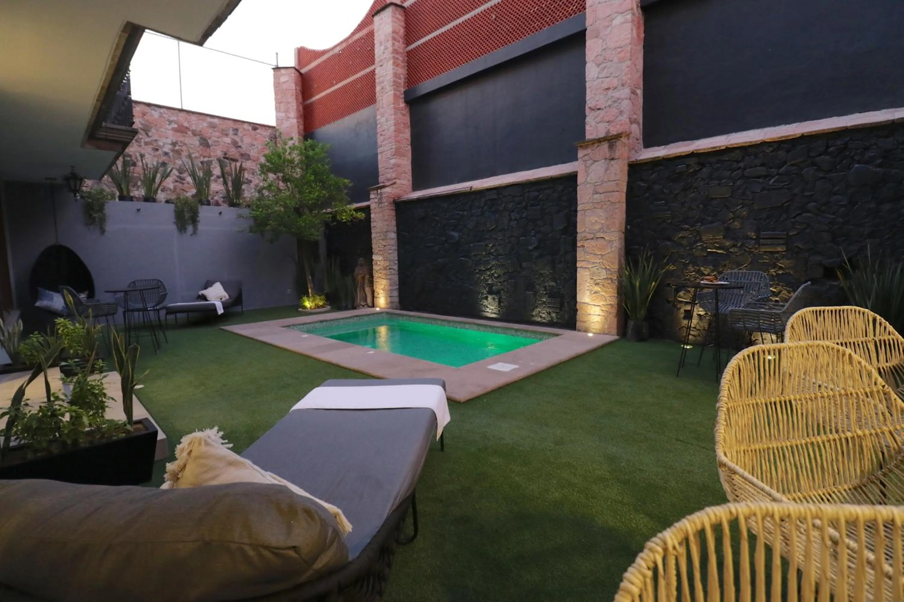 Swimming pool in Hotel Boutique Casa Loreta