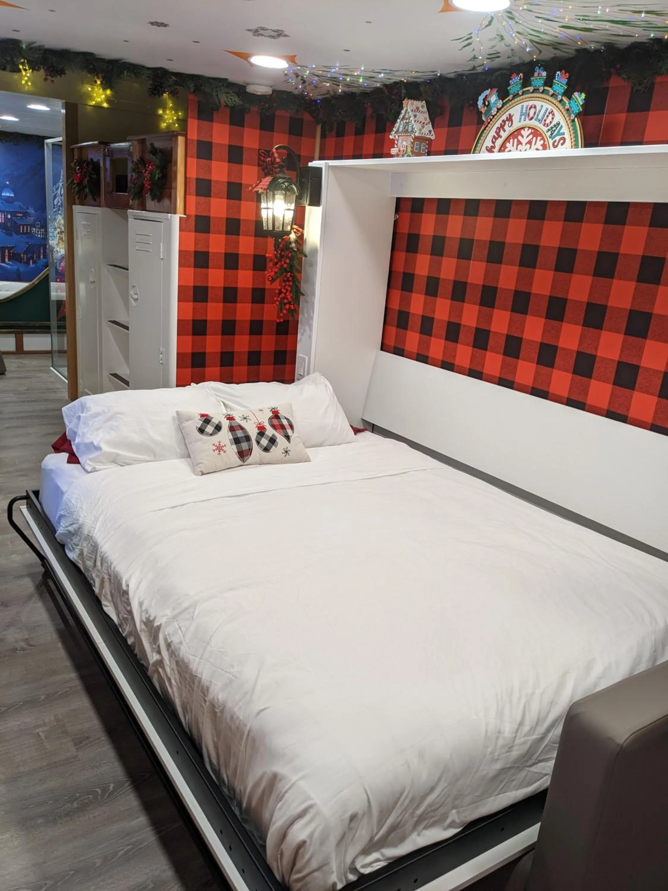 Bed in Olympic Railway Inn