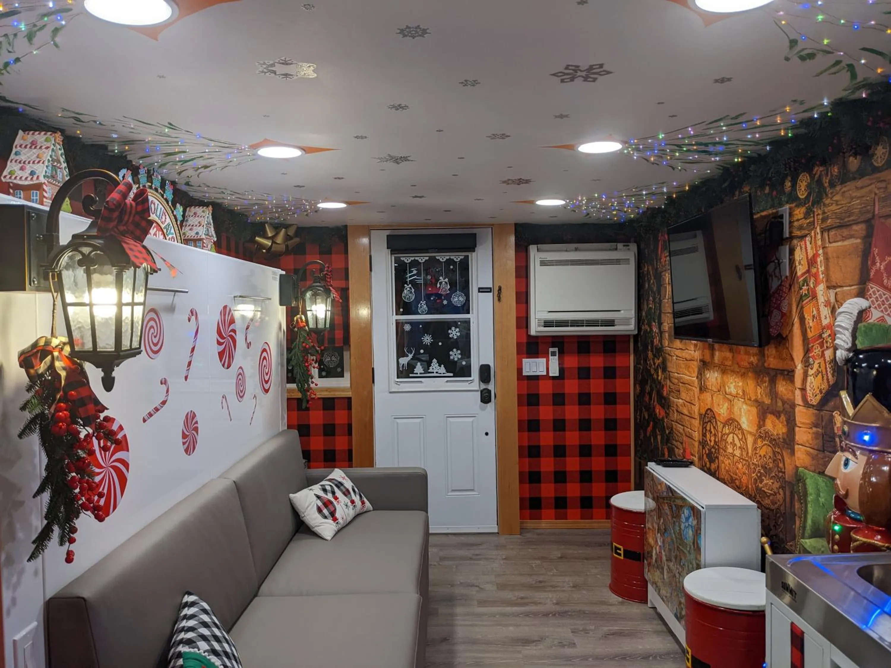 Living room in Olympic Railway Inn