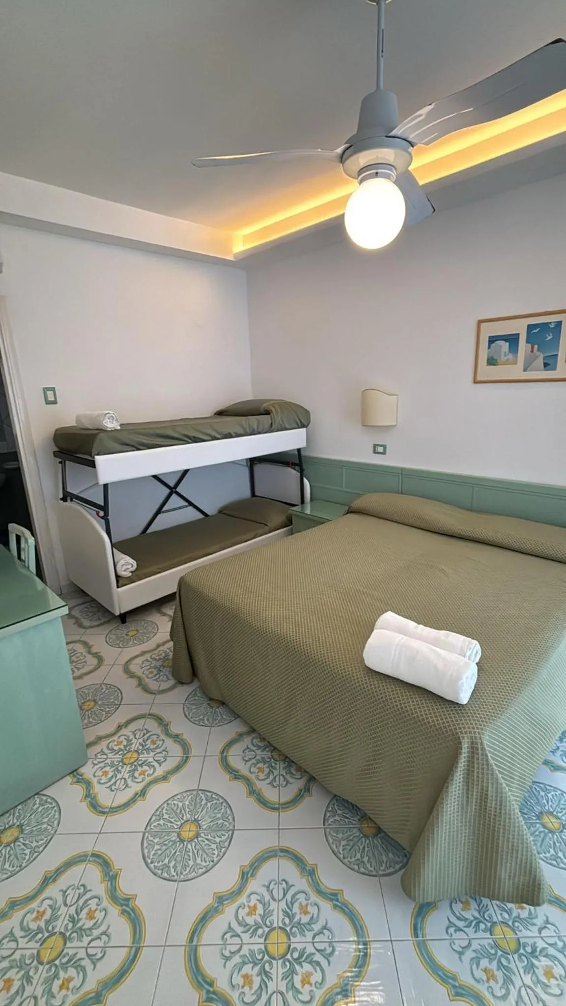 Bedroom, Bed in Hotel Parco Cartaromana