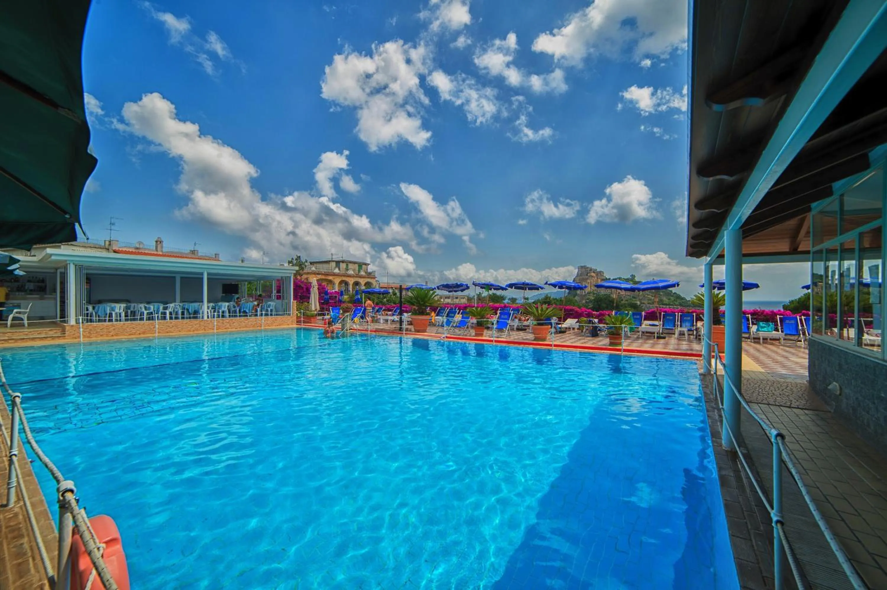 Swimming pool in Hotel Parco Cartaromana
