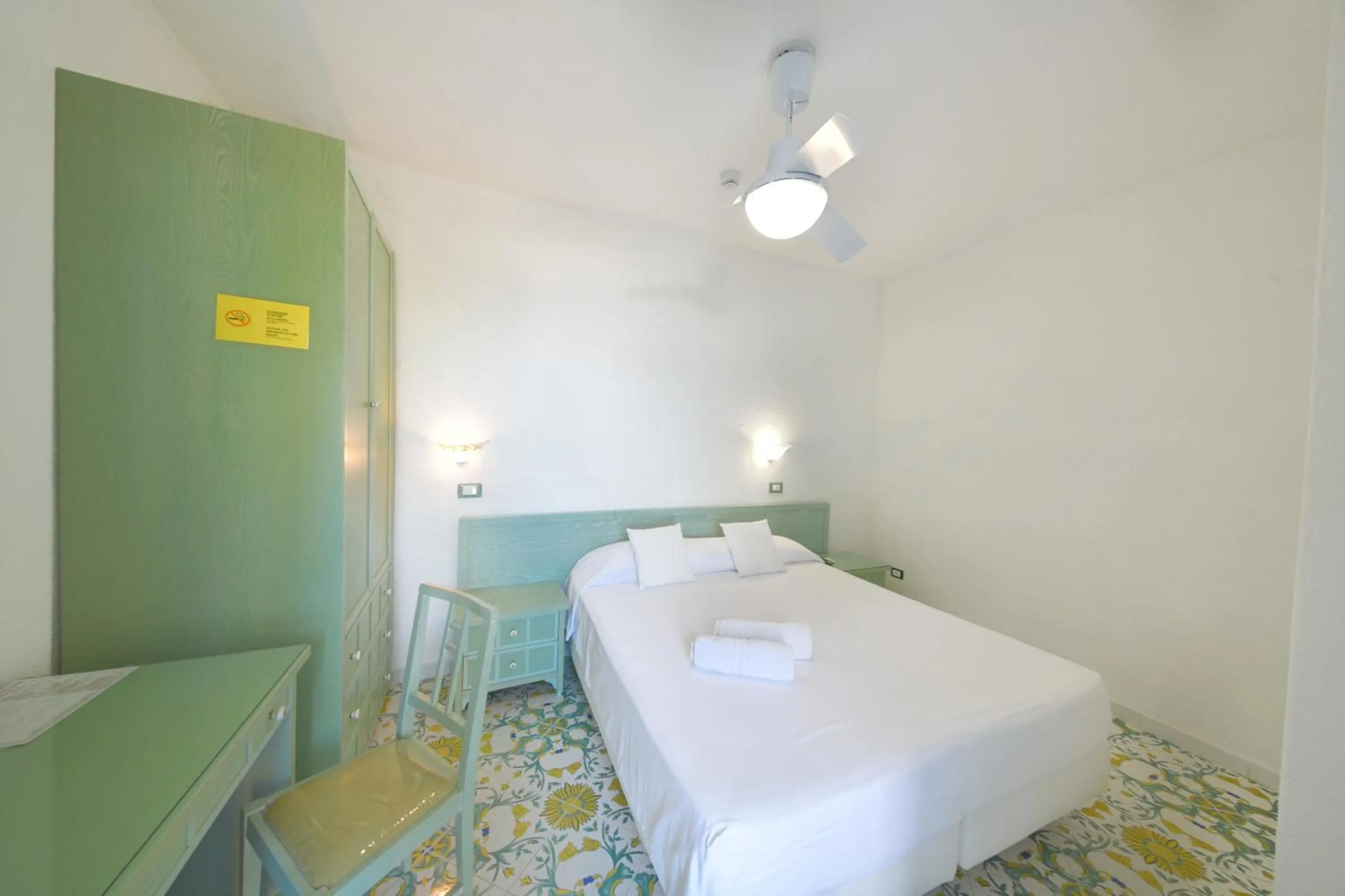 Bedroom, Bed in Hotel Parco Cartaromana