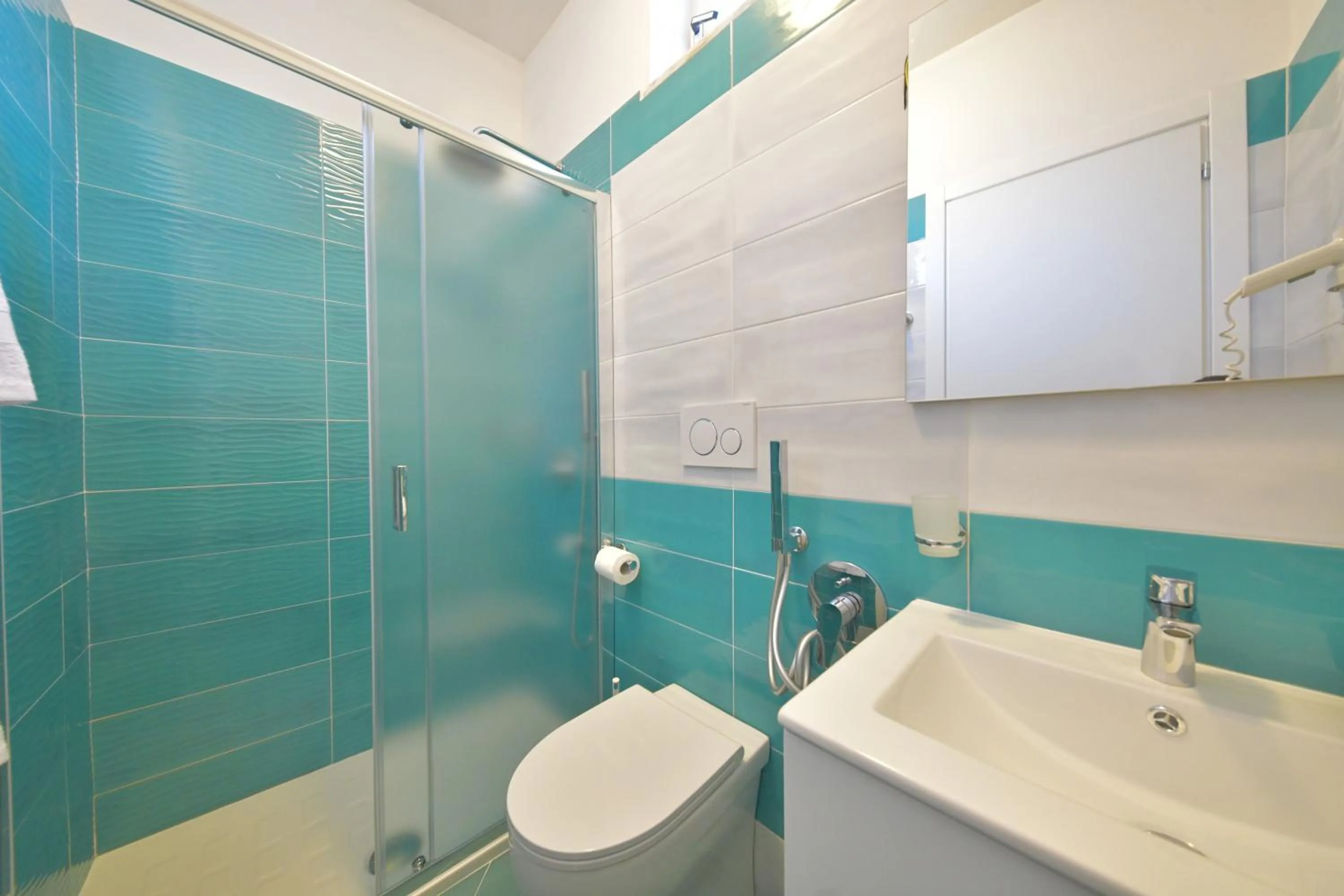 Shower in Hotel Parco Cartaromana