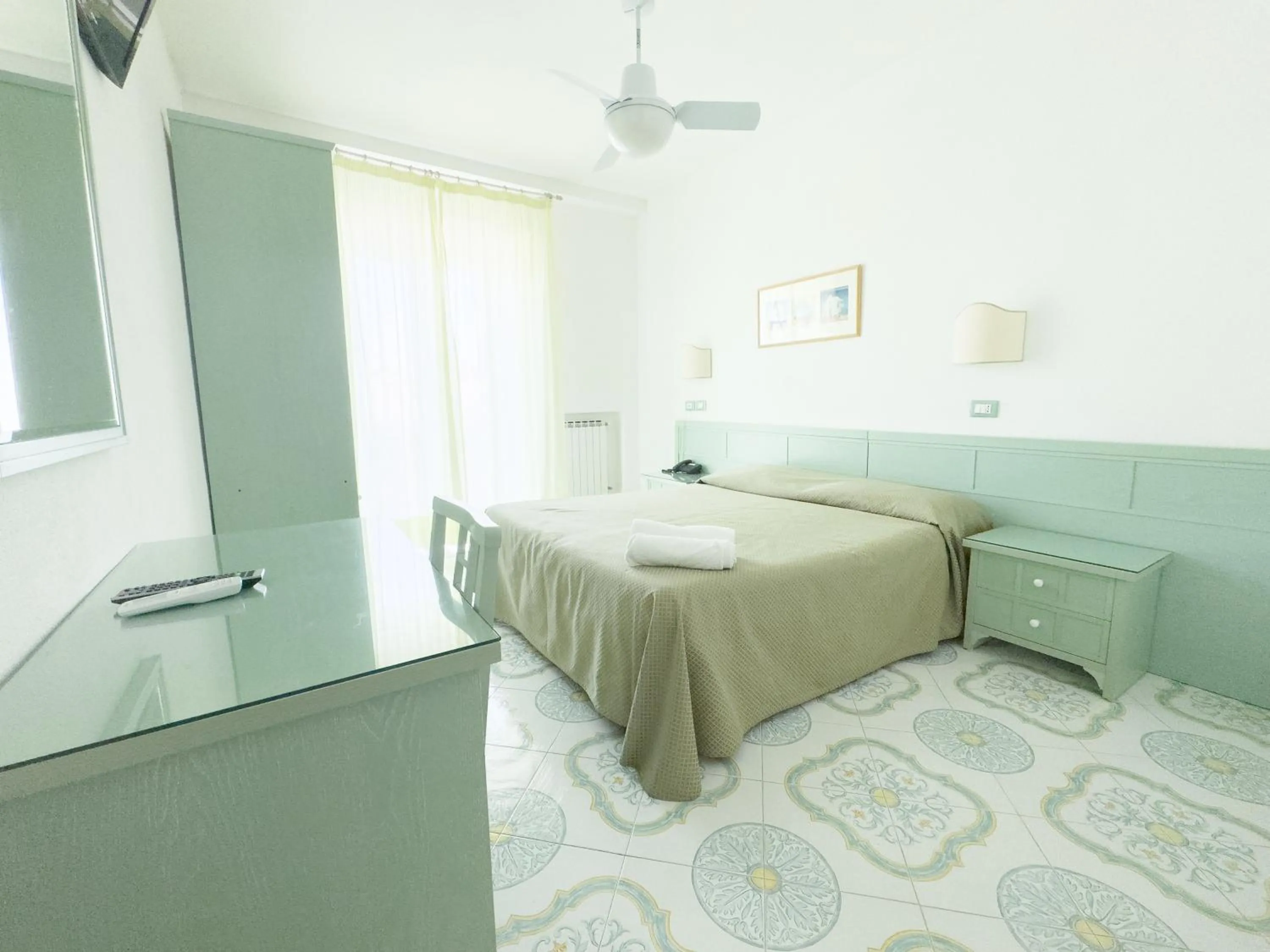 Bedroom, Bed in Hotel Parco Cartaromana