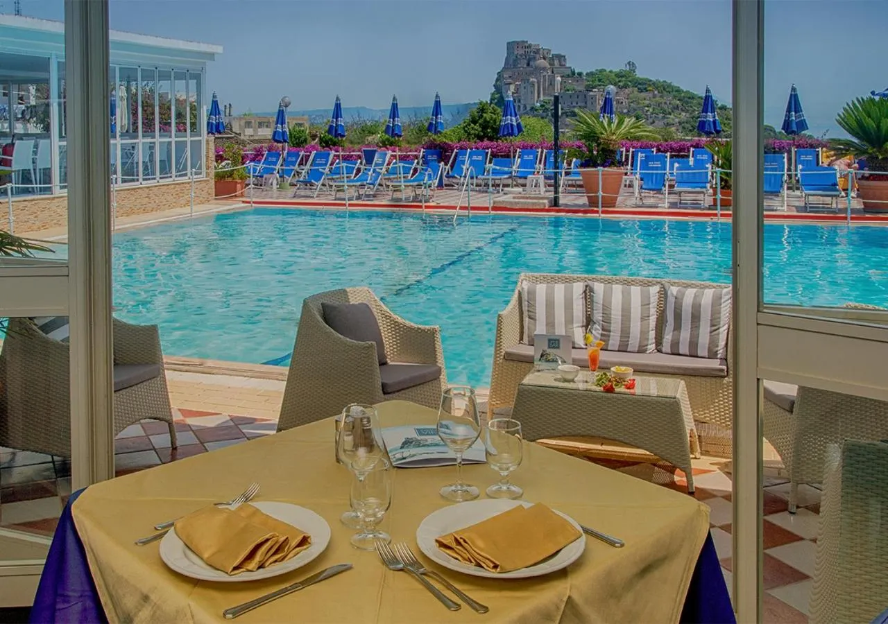 Restaurant/places to eat in Hotel Parco Cartaromana