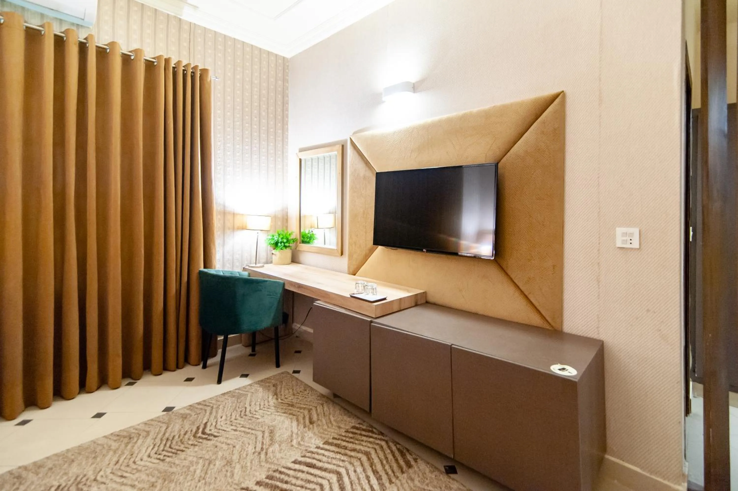 Shelton's Rezidor Islamabad