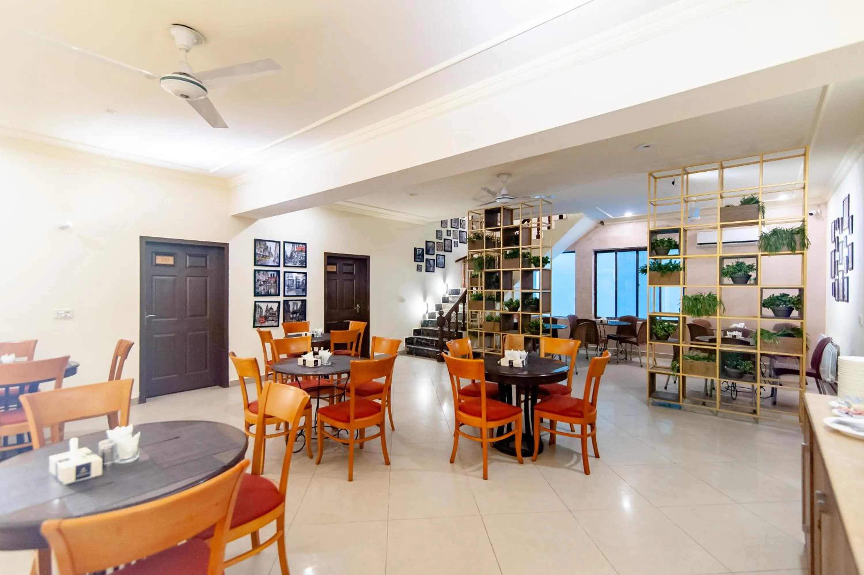 Restaurant/places to eat in Shelton's Rezidor Islamabad