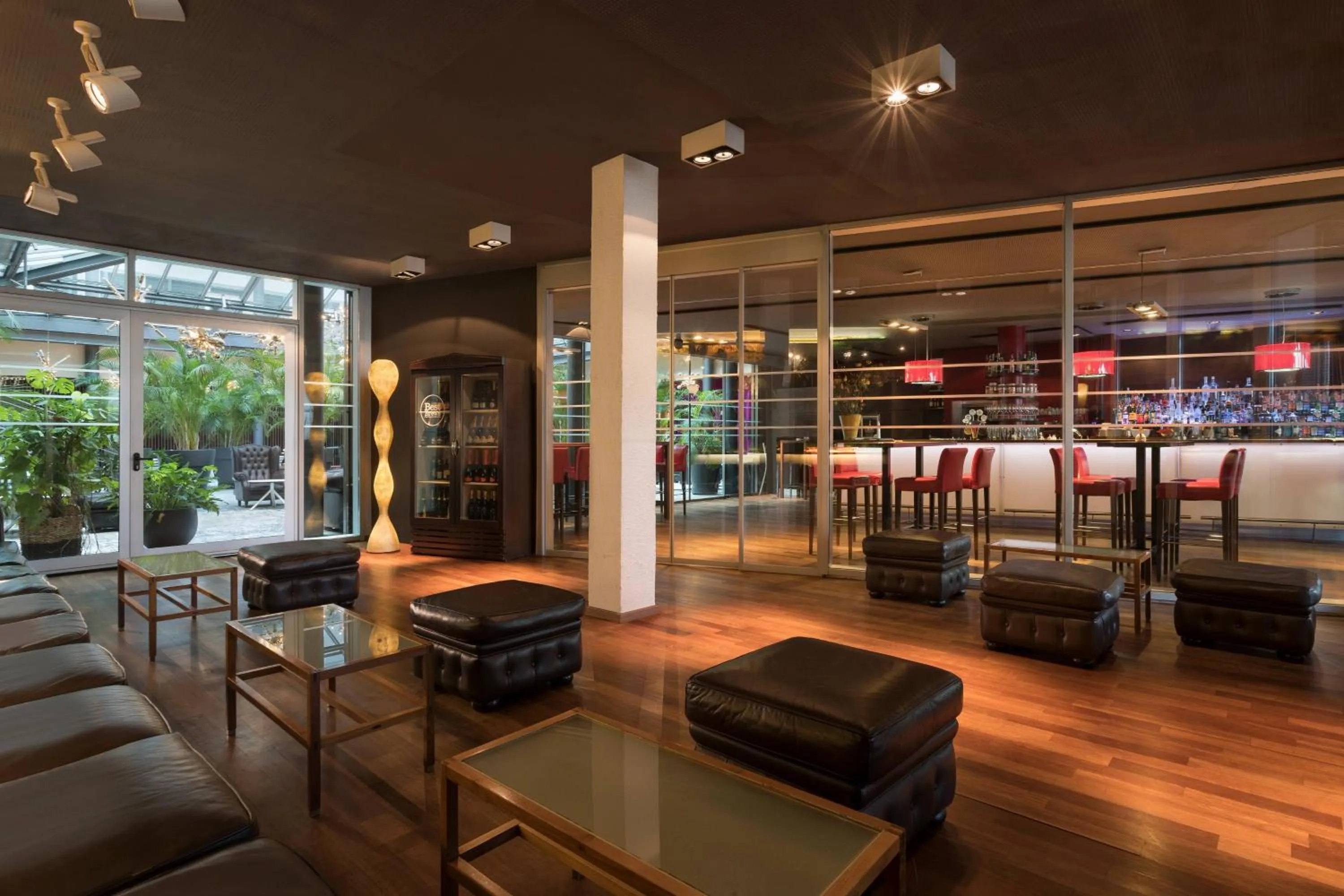 Lounge or bar in Four Points Sheraton Bolzano Bozen