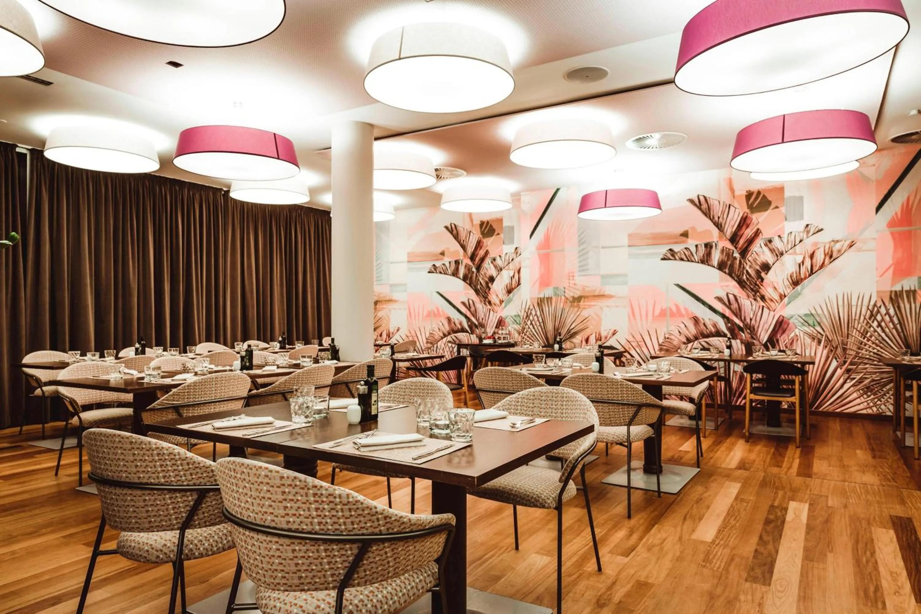 Restaurant/places to eat in Four Points Sheraton Bolzano Bozen