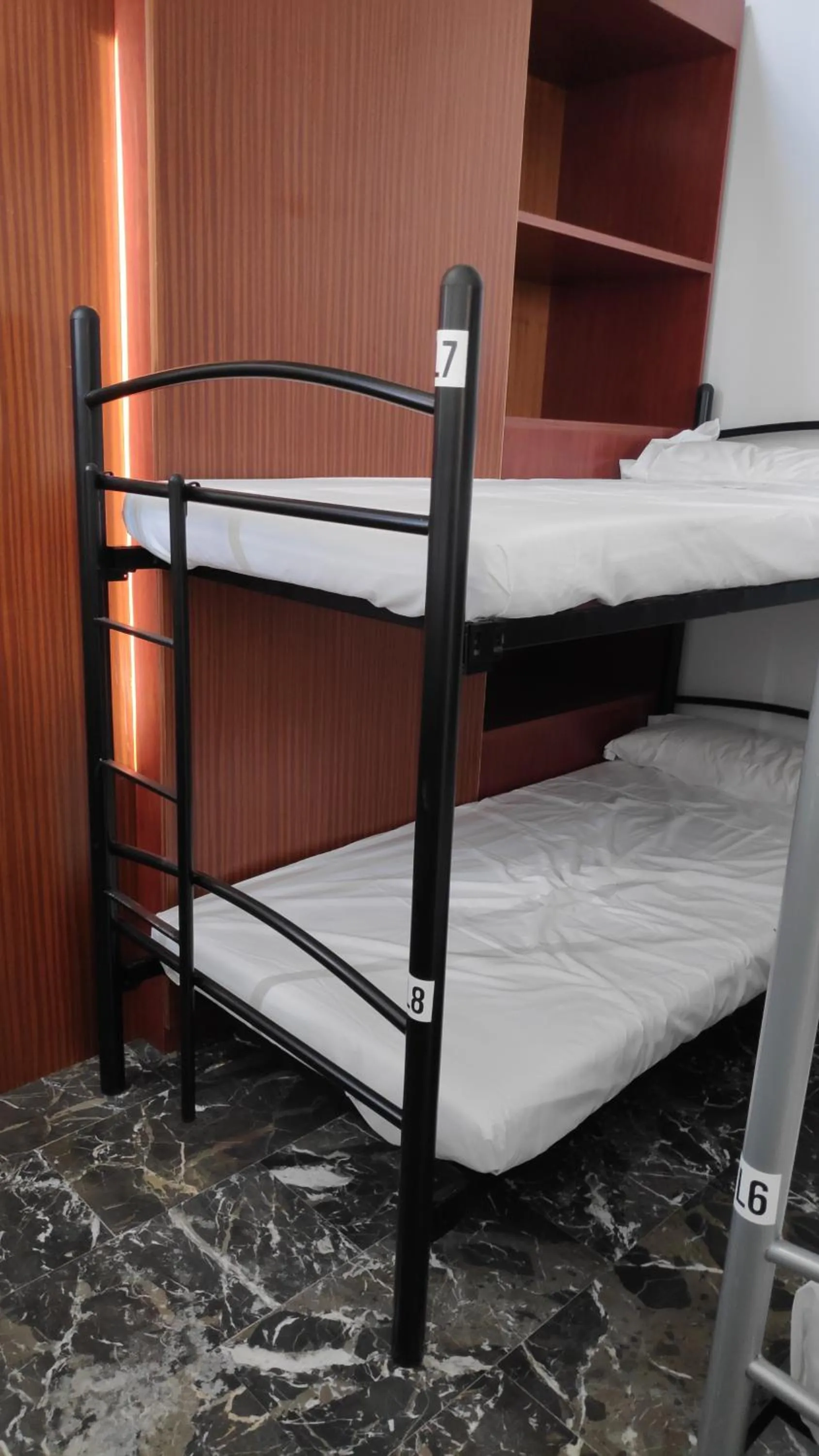 Bed in 8-Bed Dormitory Room in Albergue La Estación