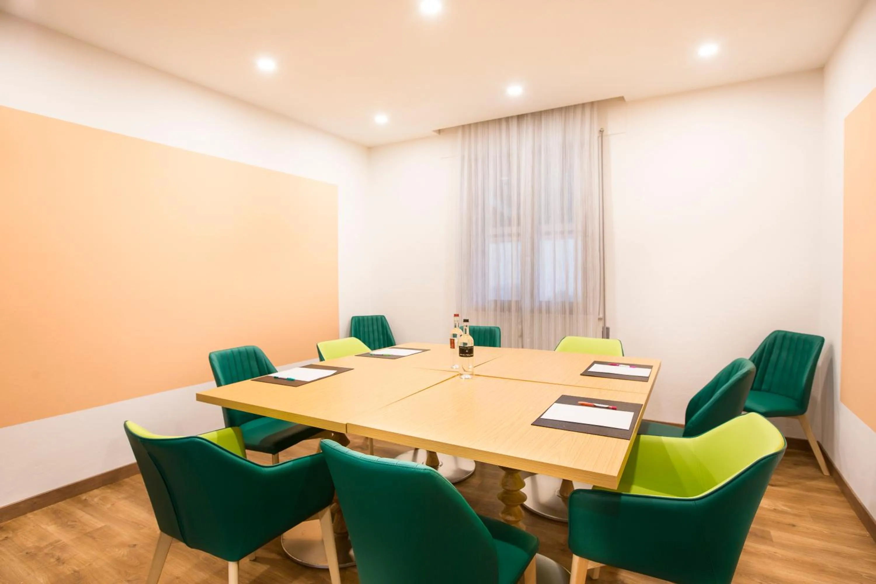 Business facilities in La Gustea Hotel & Cucina