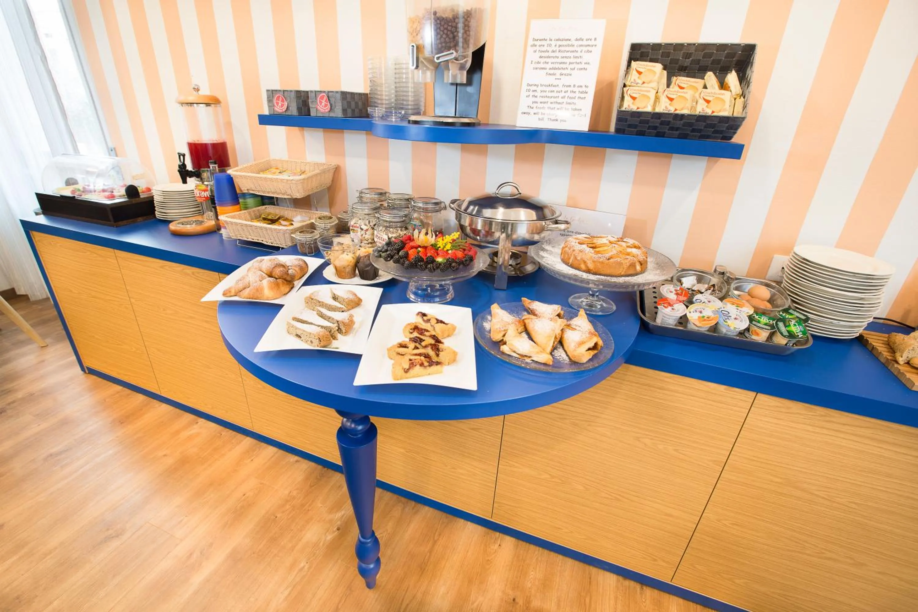 Buffet breakfast in La Gustea Hotel & Cucina