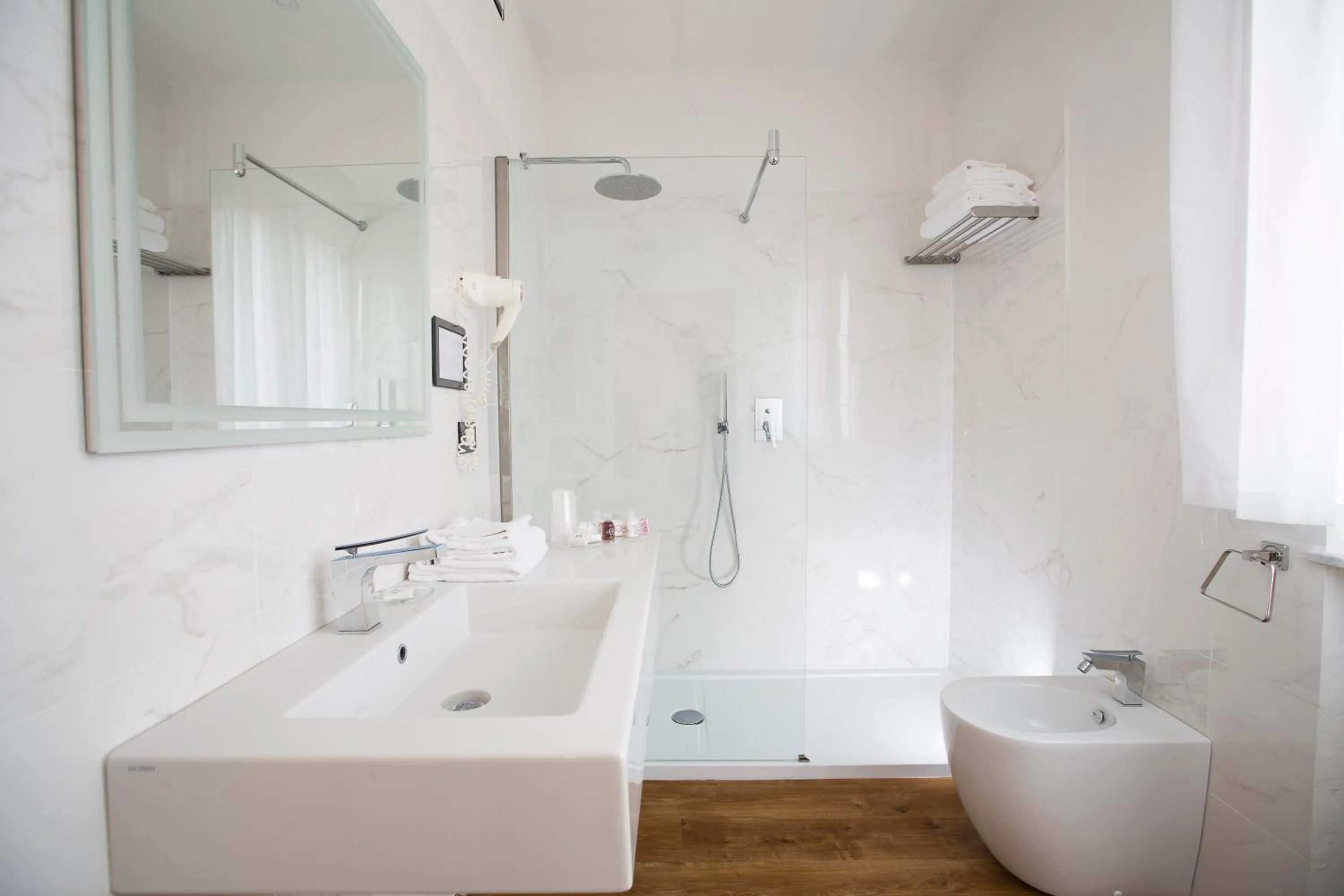 Toilet in La Gustea Hotel & Cucina