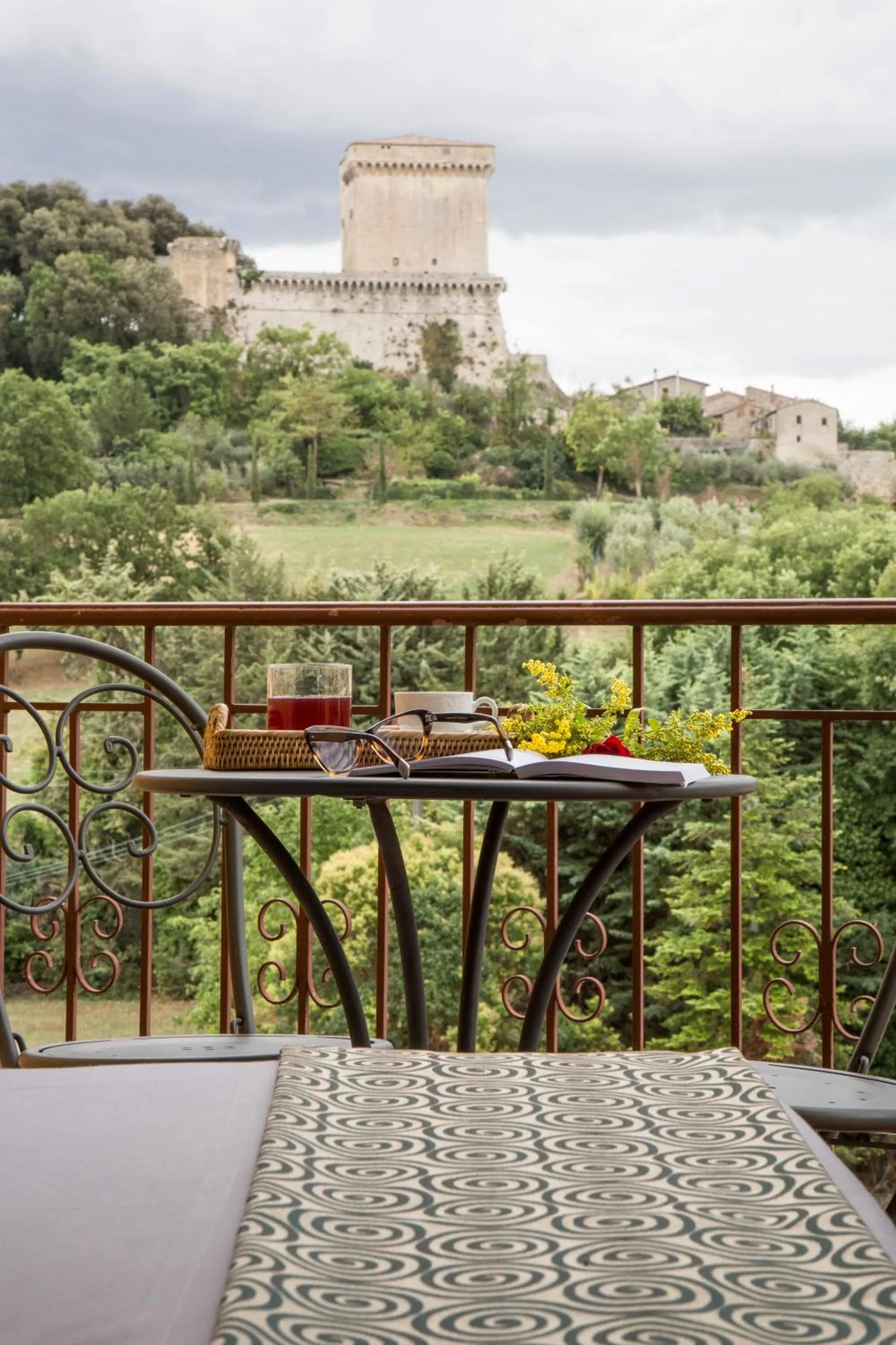 Quiet street view in La Gustea Hotel & Cucina