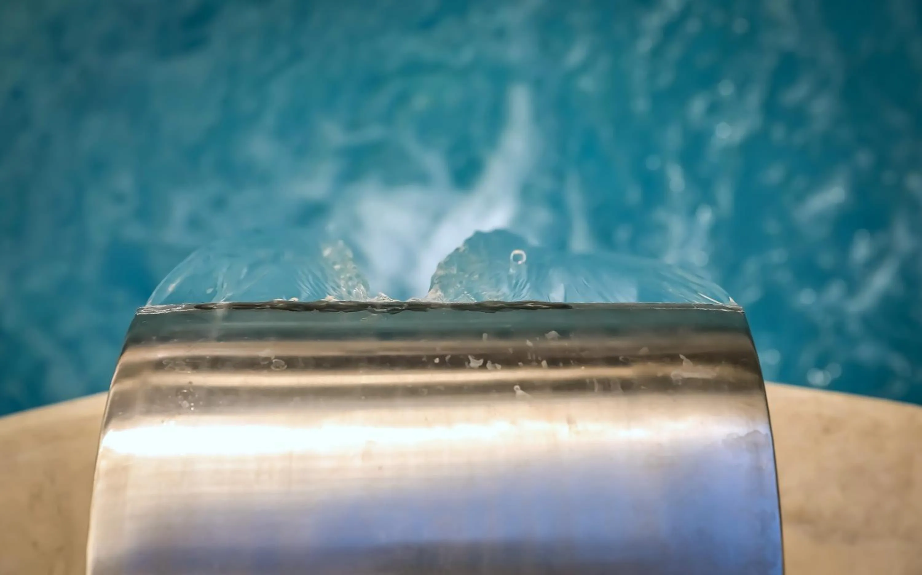 Swimming pool in HOTEL ROYAL PRINCESS