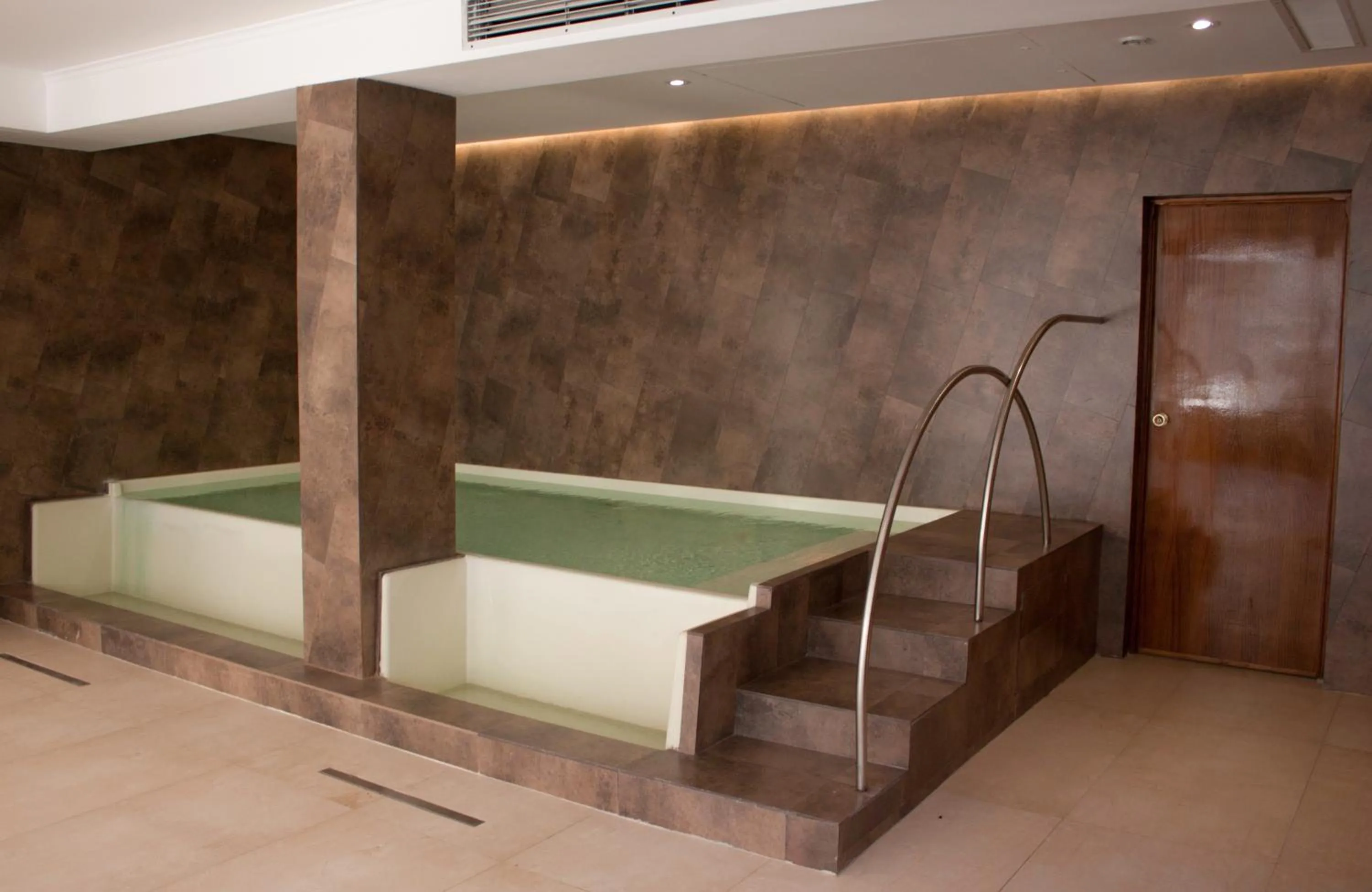 Hot Tub in HOTEL ROYAL PRINCESS