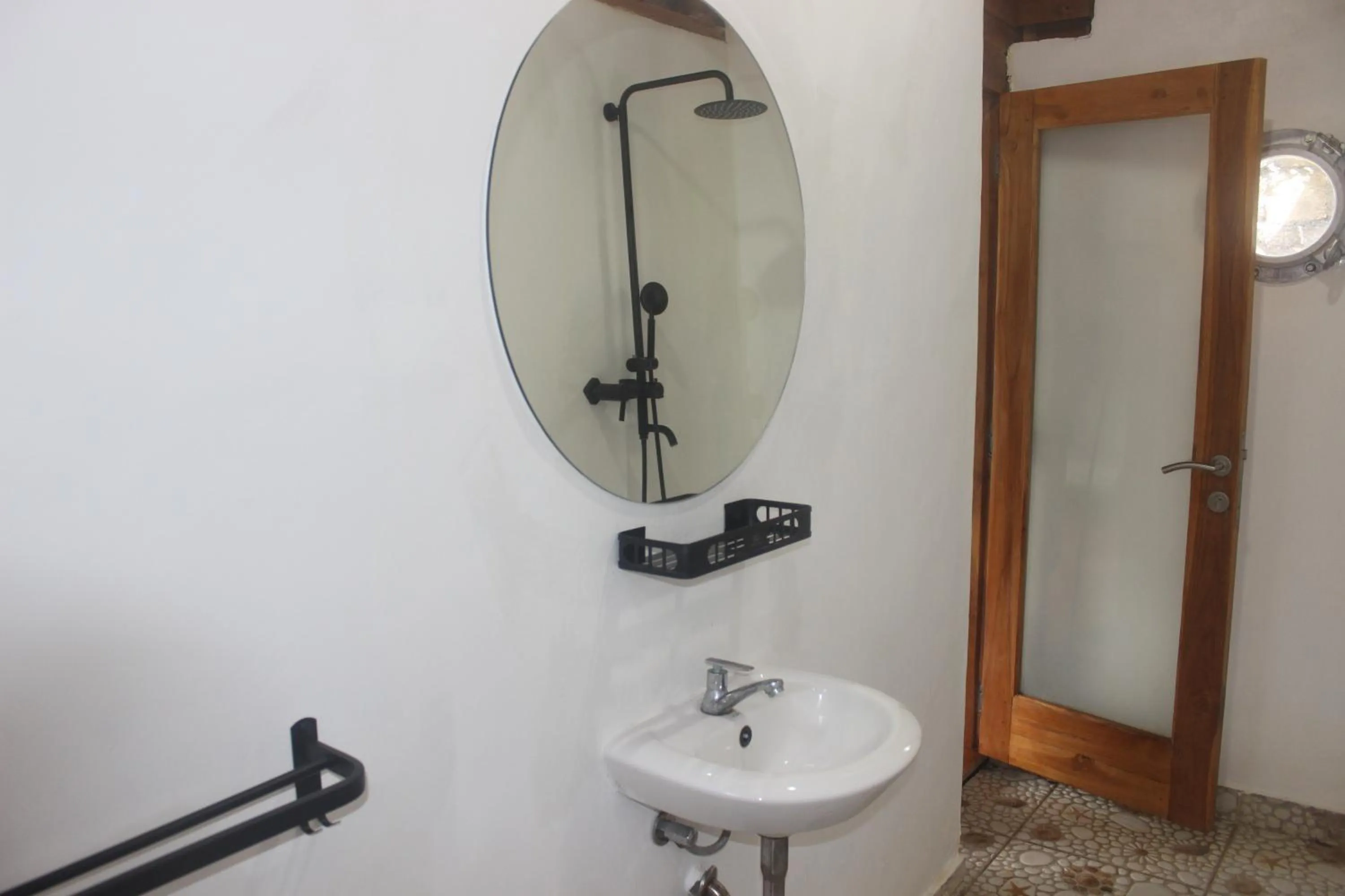 Bathroom in Butterfly Villas Nusa Ceningan