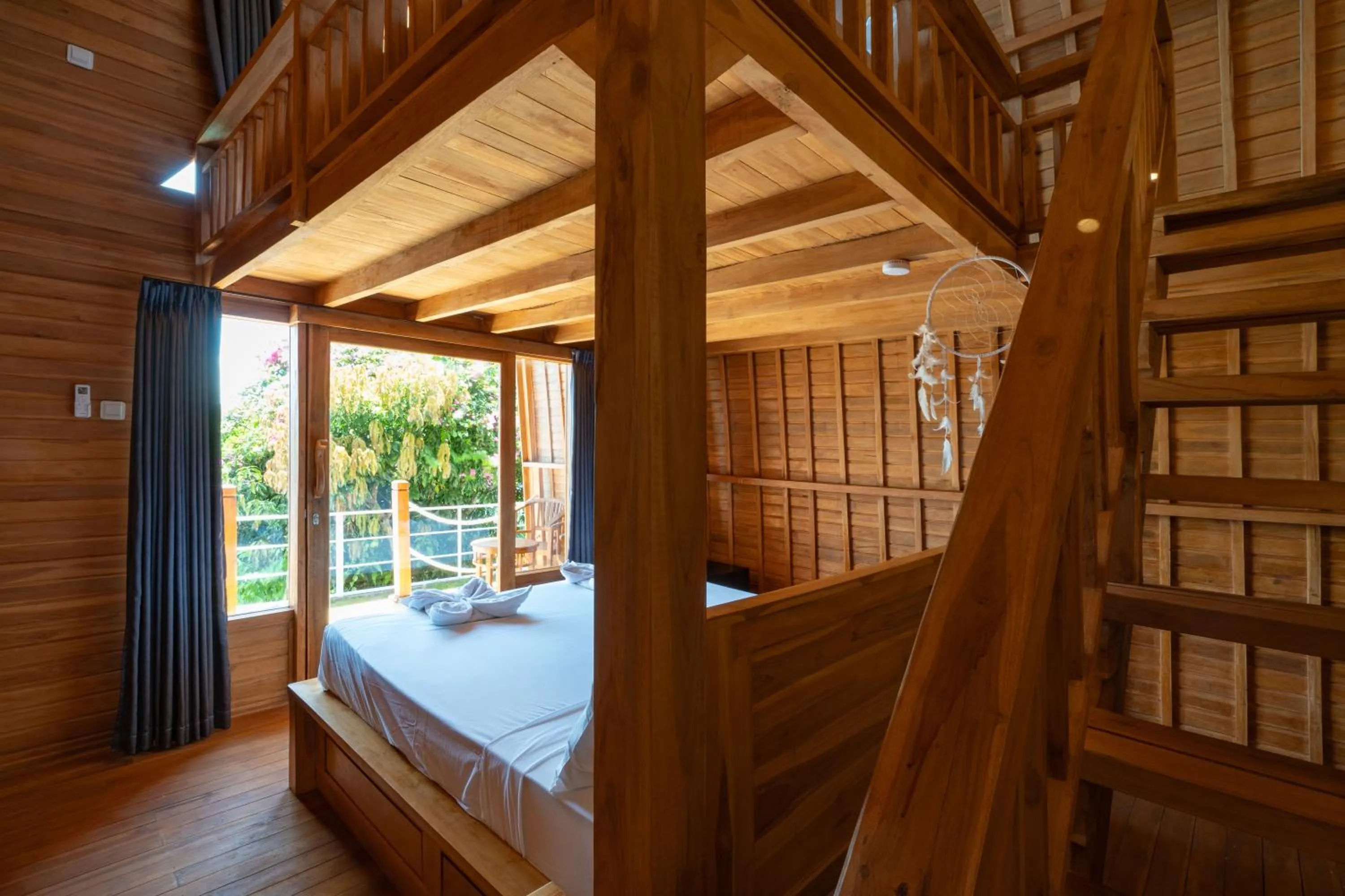 Bed in Butterfly Villas Nusa Ceningan
