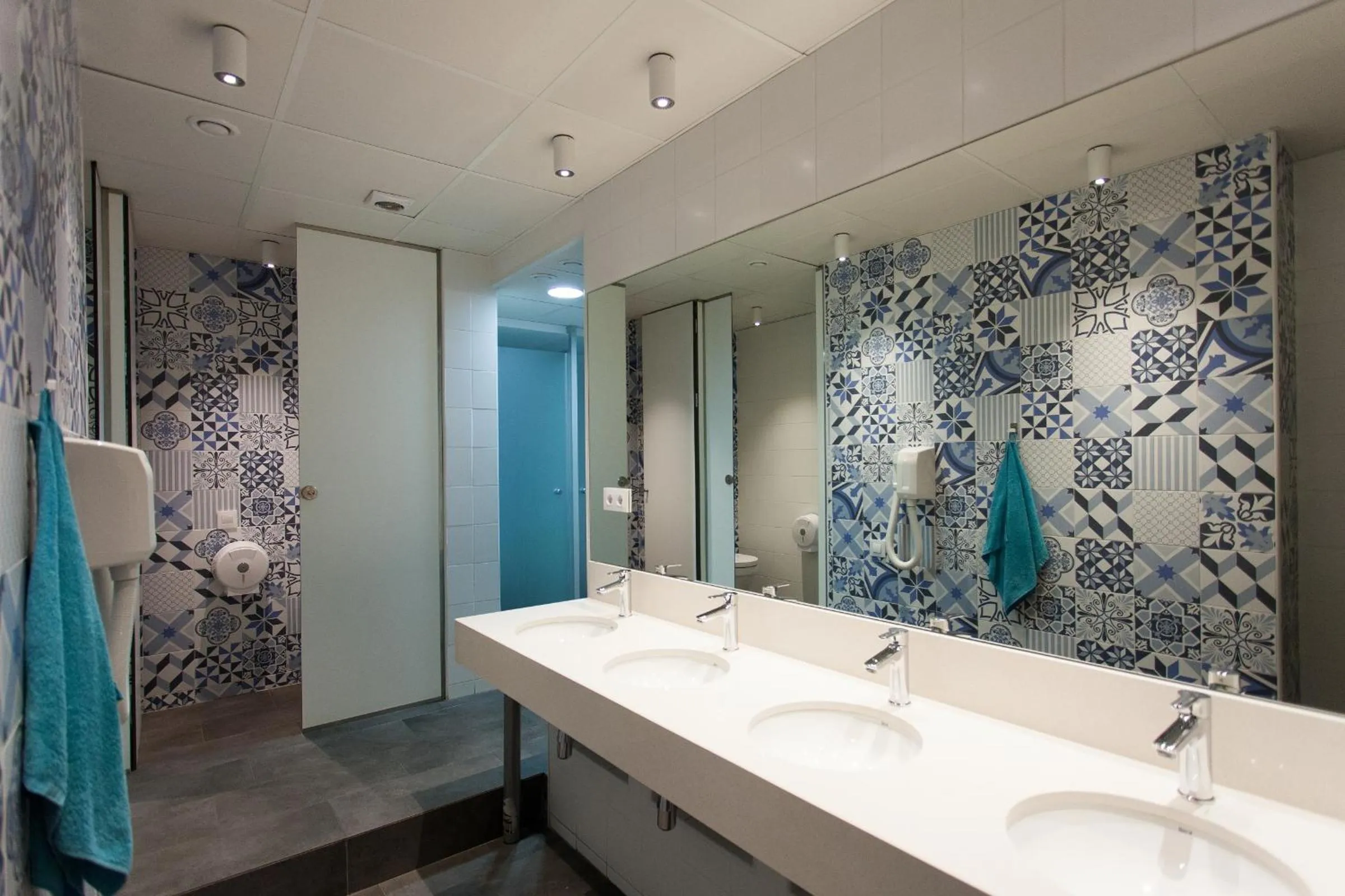 Bathroom in Dream Cube Hostel