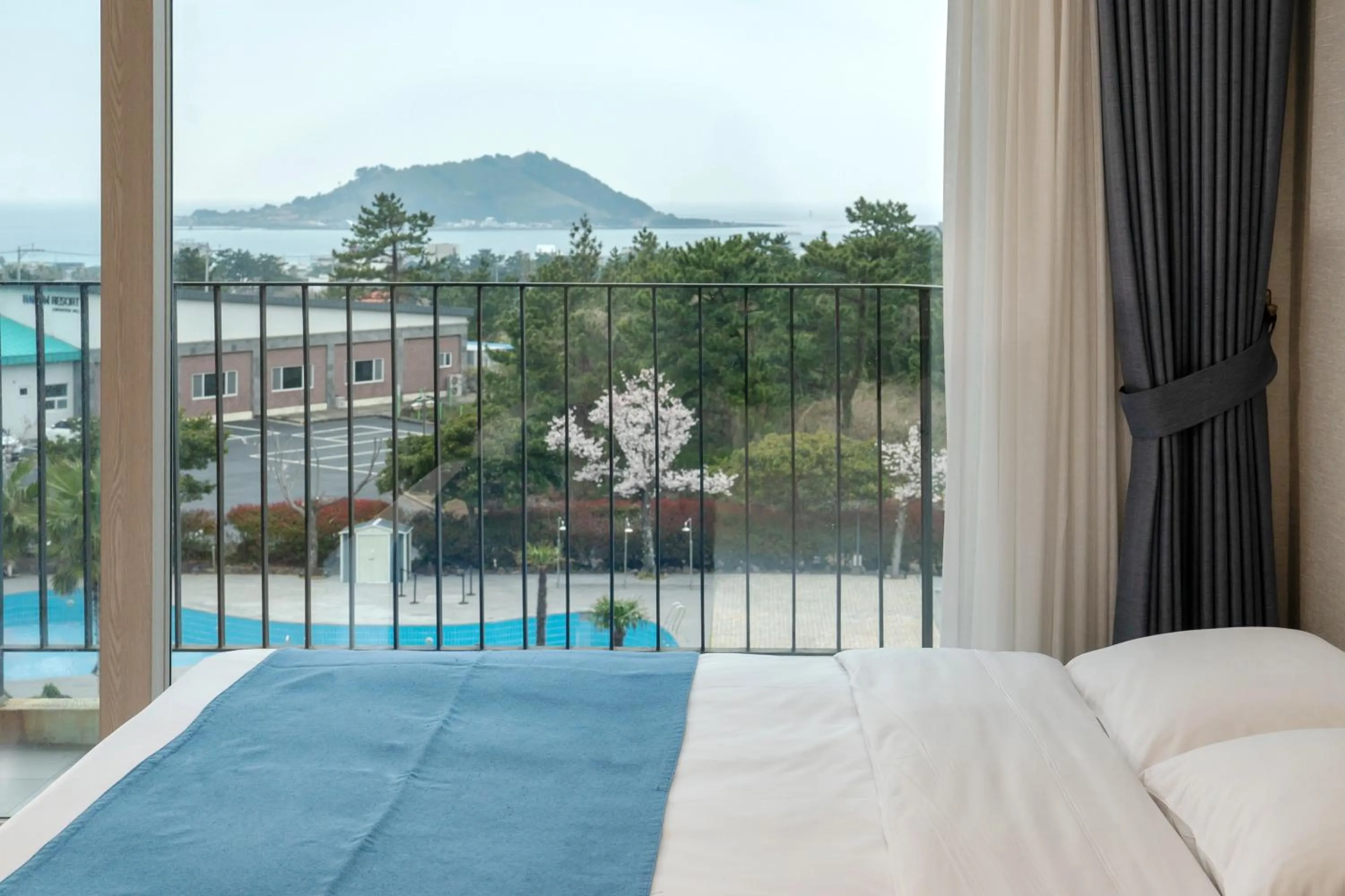 Bed in Hallim Resort